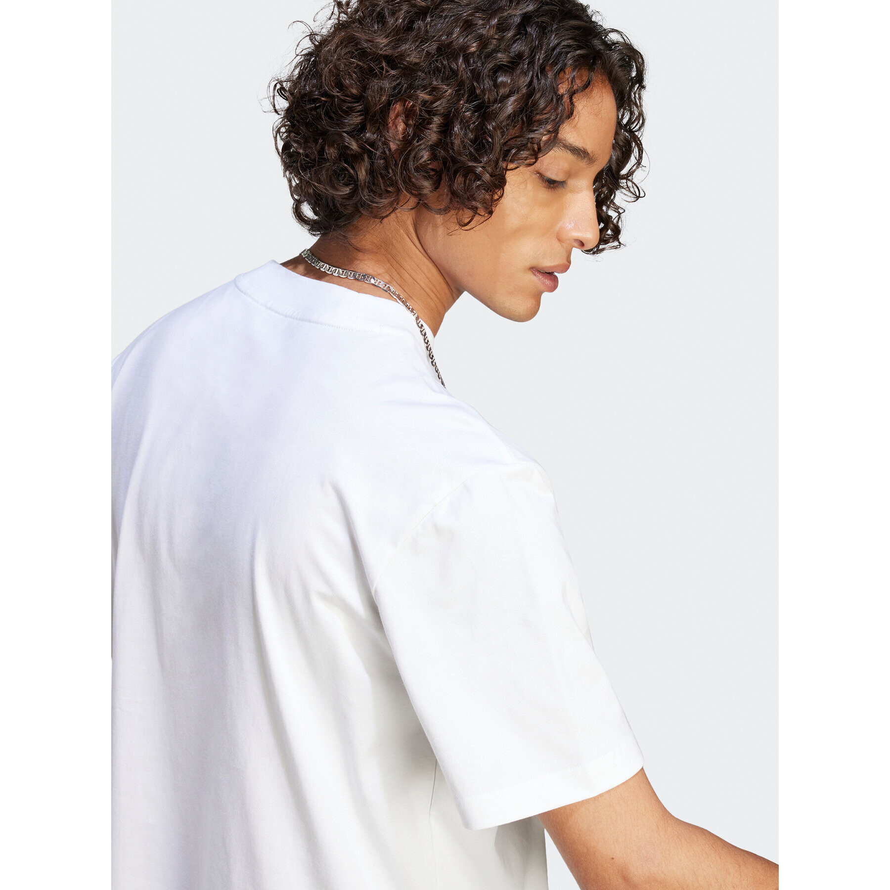 adidas Тишърт IN1623 Бял Loose Fit - Pepit.bg