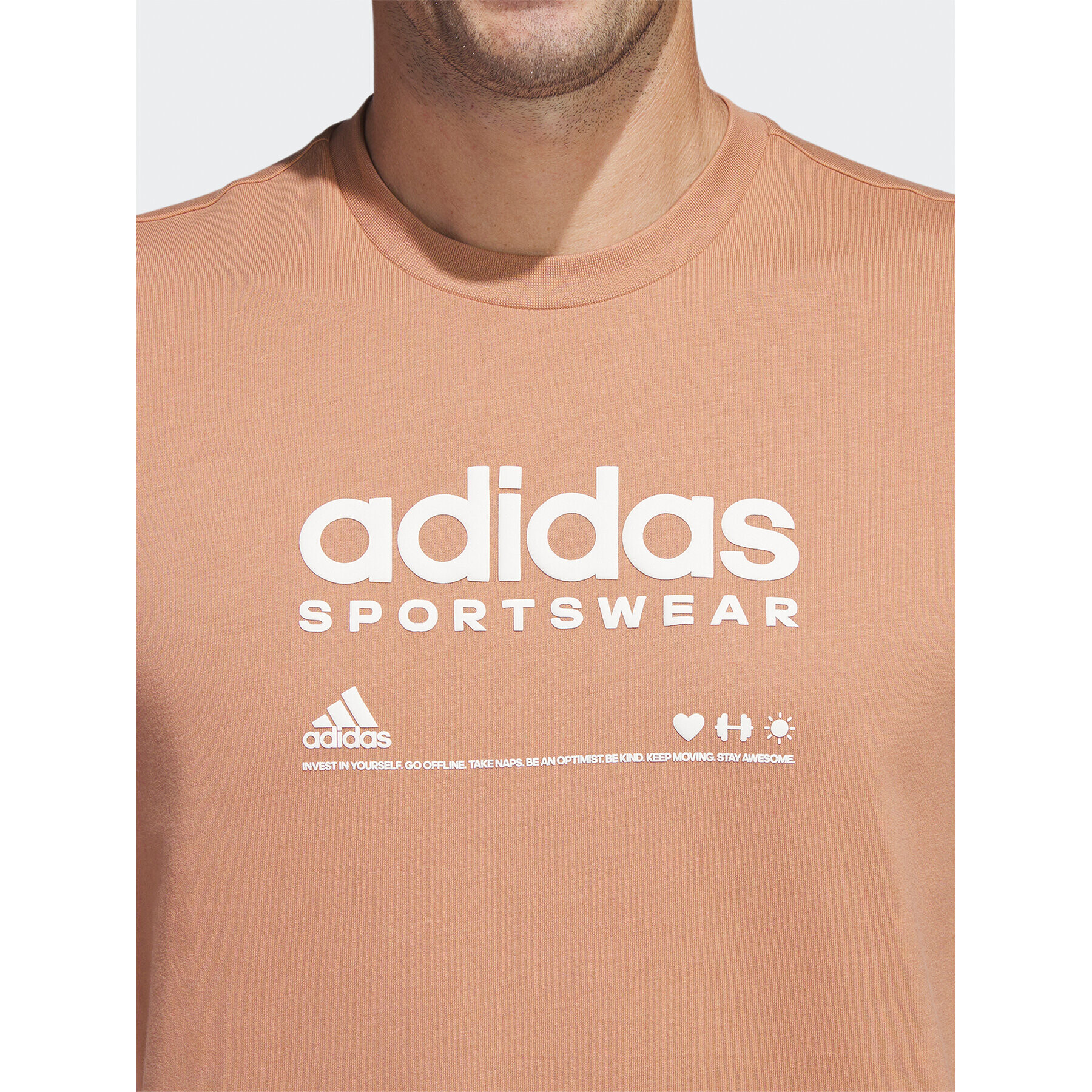 adidas Тишърт Lounge Graphic T-Shirt H49668 Кафяв Regular Fit - Pepit.bg