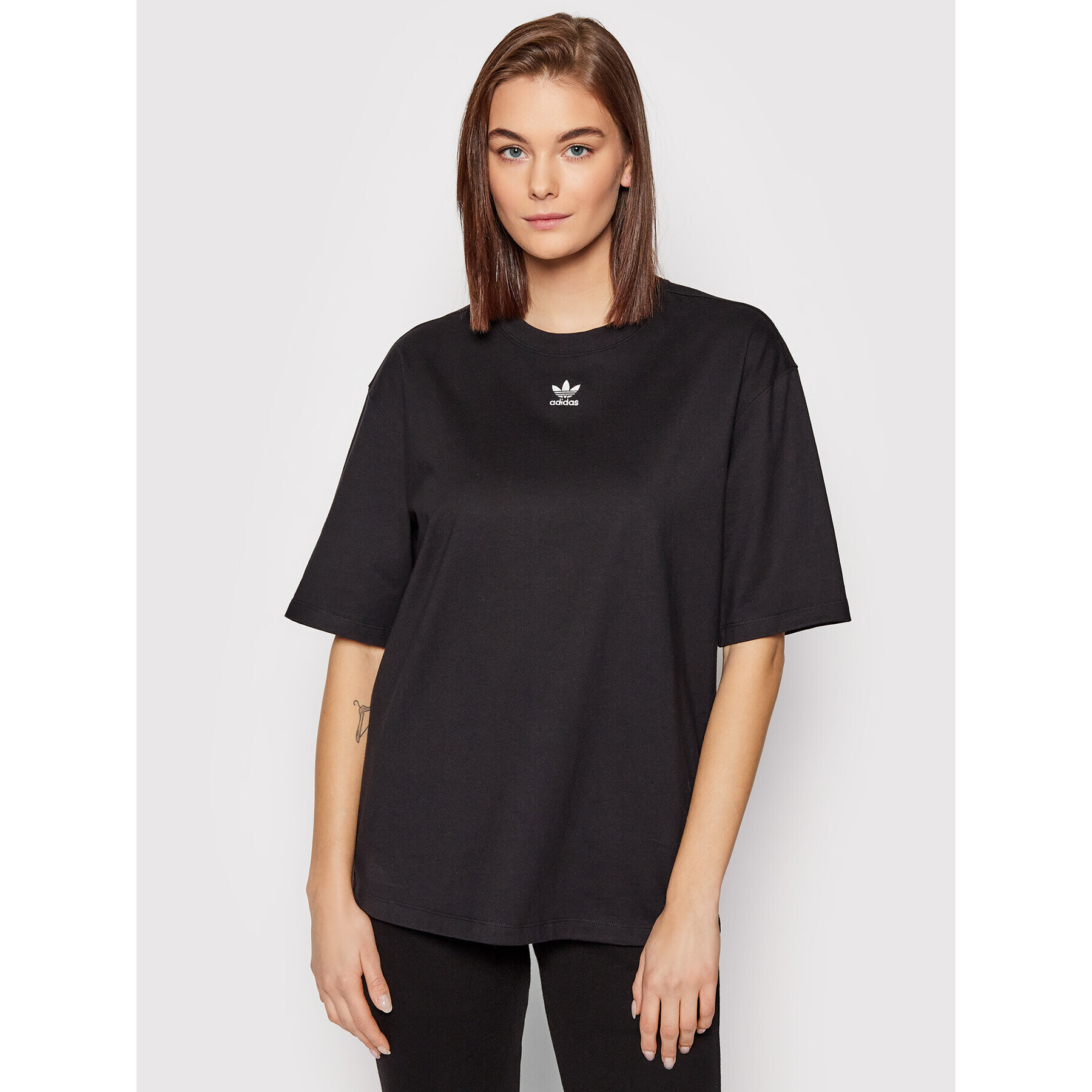adidas Тишърт Loungewear adicolor Essentials GN4784 Черен Relaxed Fit - Pepit.bg