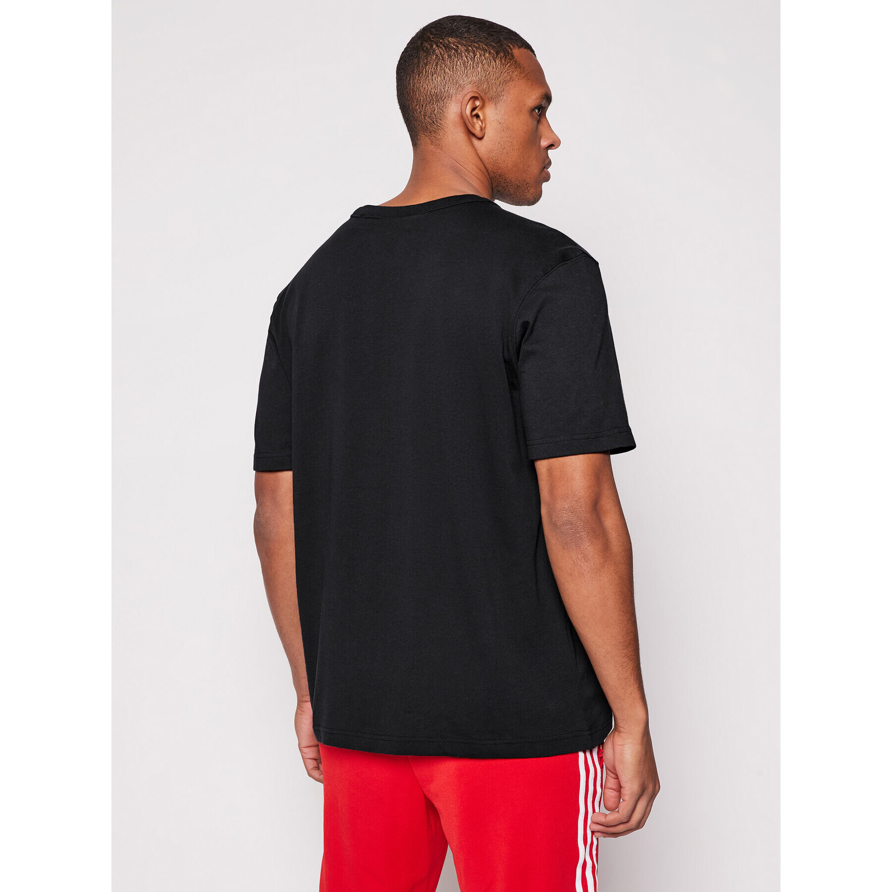 adidas Тишърт R.Y.V. Silicone Badge Tee GN3310 Черен Regular Fit - Pepit.bg