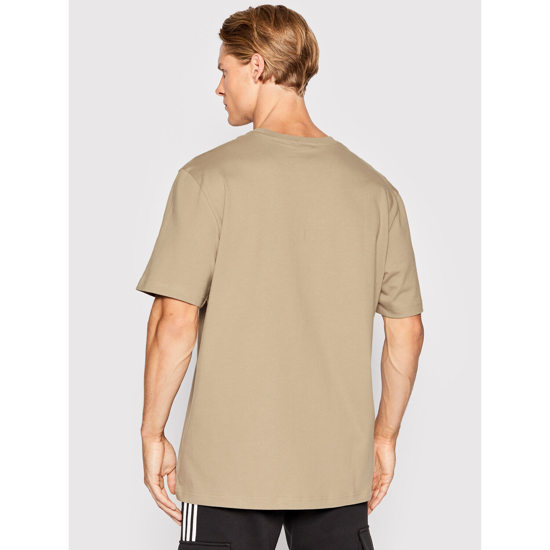 adidas Тишърт Reveal Essentials HK2724 Кафяв Relaxed Fit - Pepit.bg