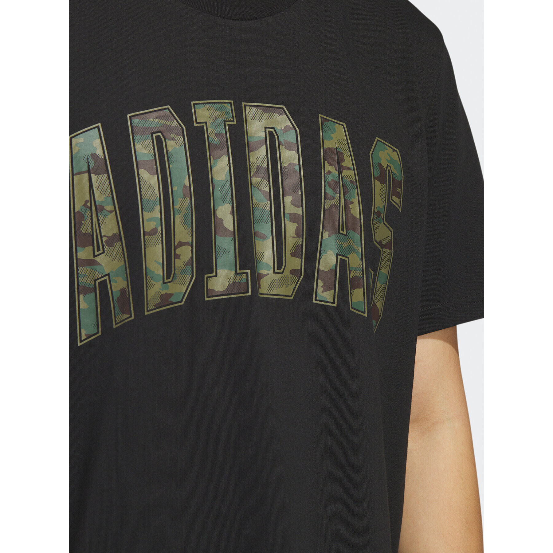 adidas Тишърт Sportswear Camo T-Shirt HS3213 Черен Regular Fit - Pepit.bg