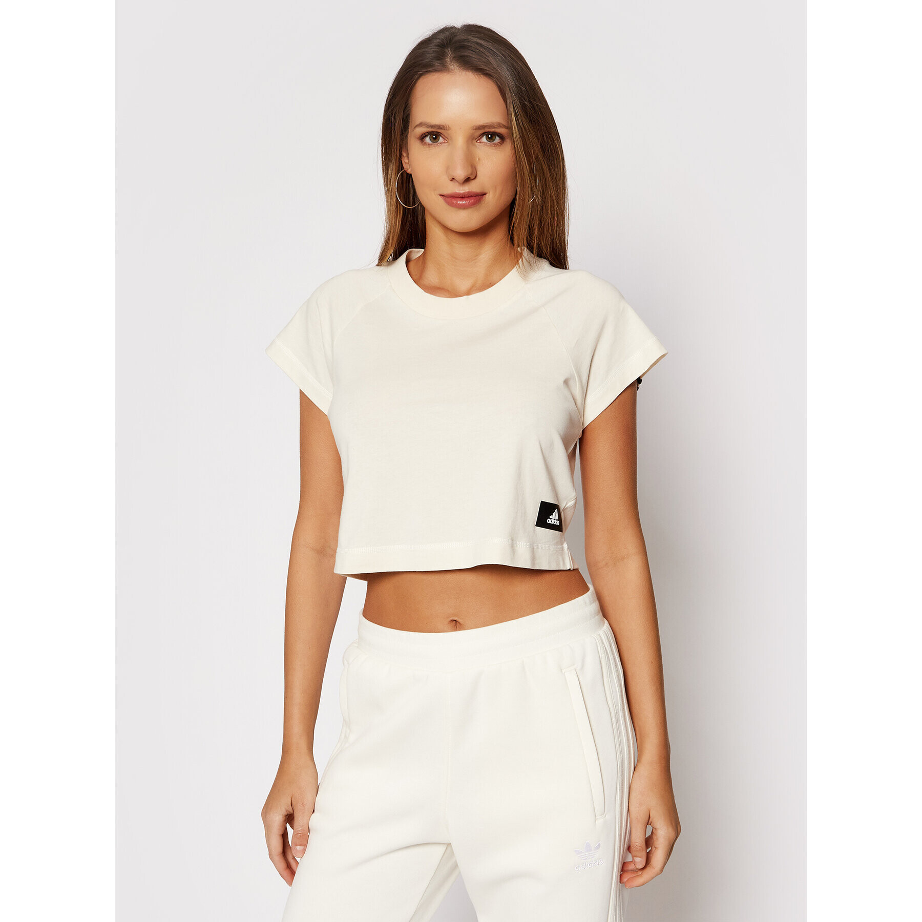 adidas Тишърт Sportswear GL0346 Бежов Regular Fit - Pepit.bg