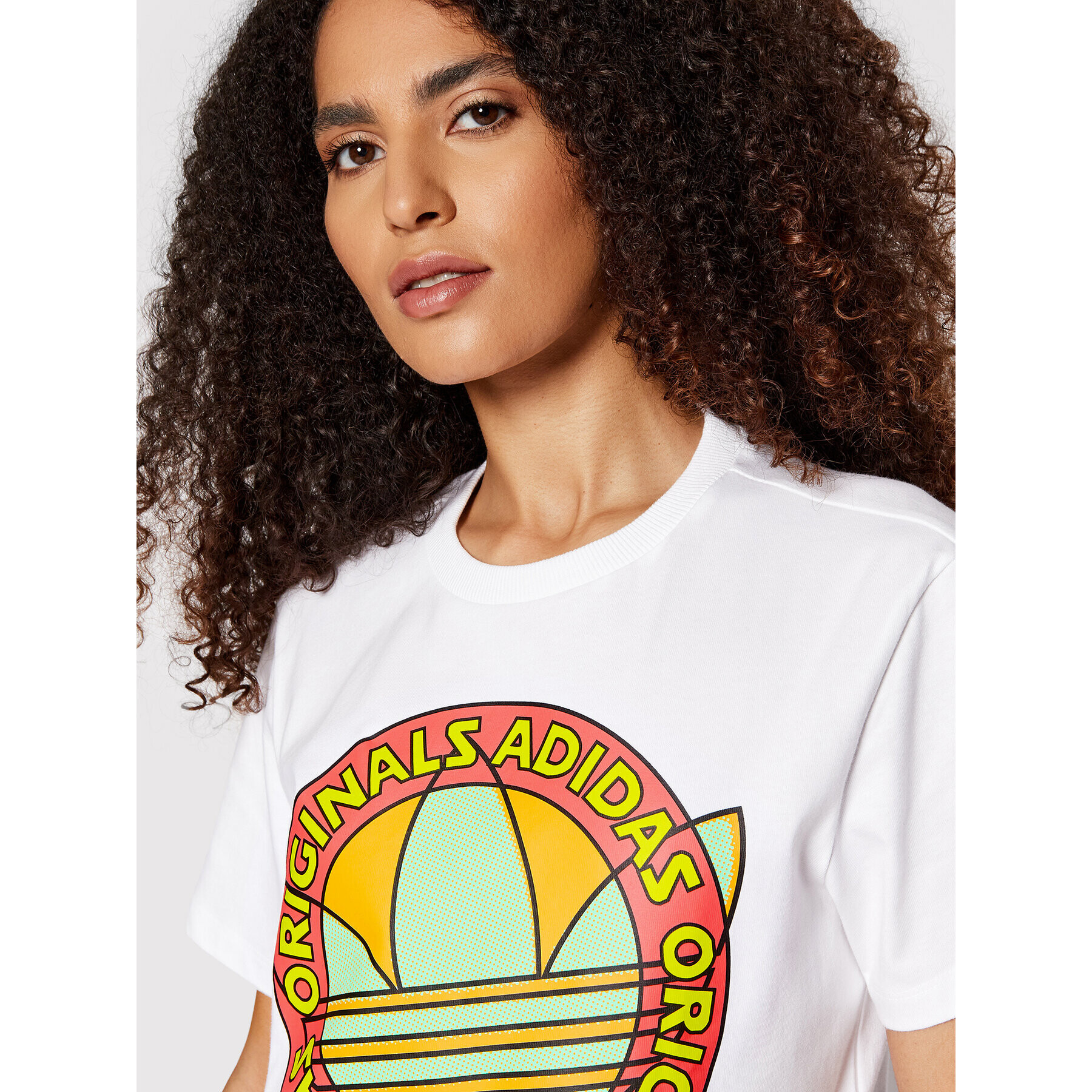 adidas Тишърт Summer Surf HC7061 Бял Loose Fit - Pepit.bg