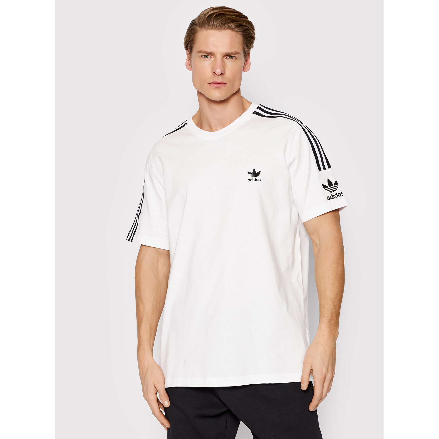 adidas Тишърт Tech FT8752 Бял Regular Fit - Pepit.bg