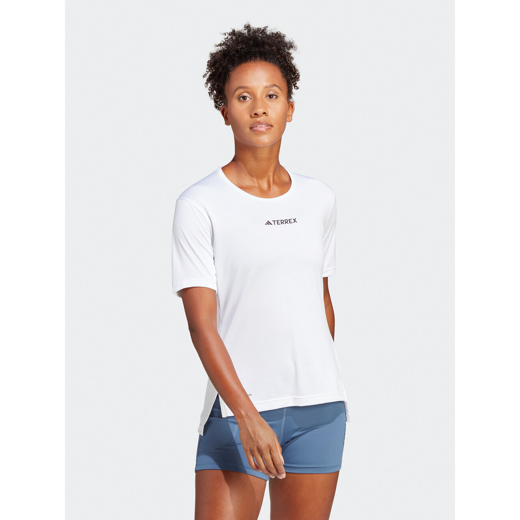 adidas Тишърт Terrex Multi T-Shirt HM4040 Бял Regular Fit - Pepit.bg