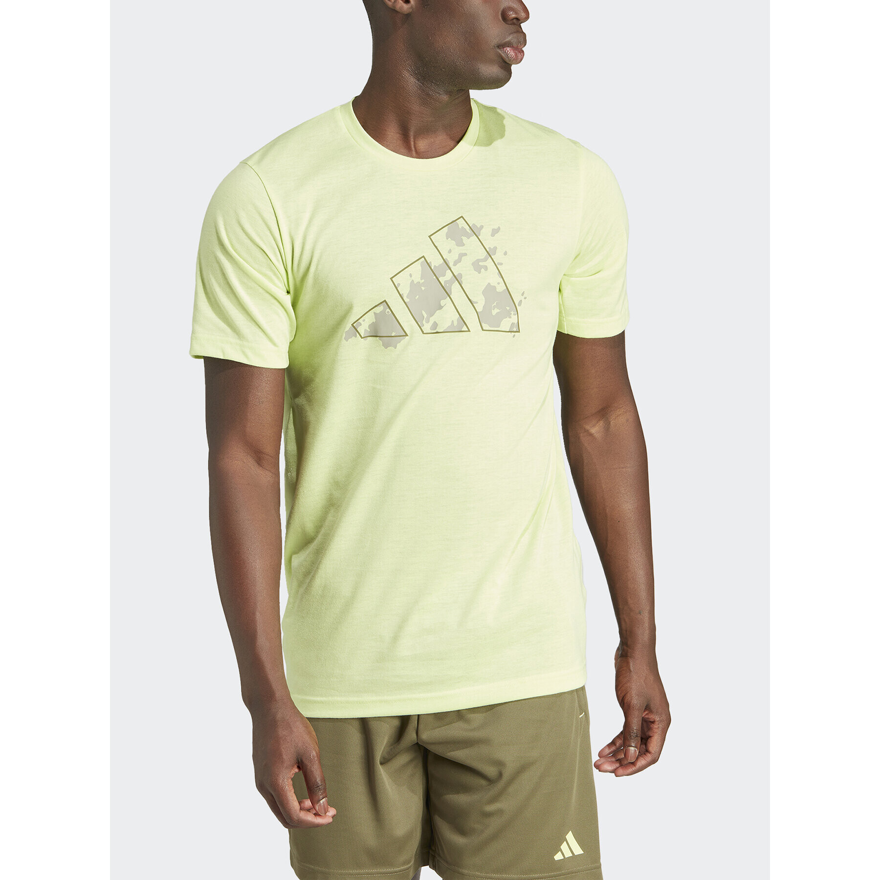 adidas Тишърт Train Essentials Seasonal Training Graphic IJ9602 Жълт Regular Fit - Pepit.bg