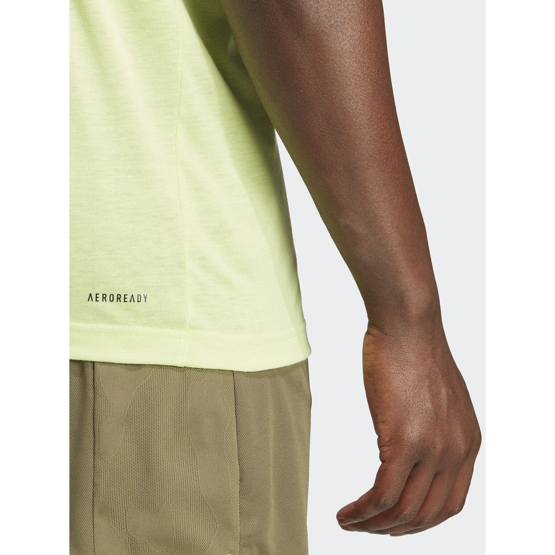 adidas Тишърт Train Essentials Seasonal Training Graphic IJ9602 Жълт Regular Fit - Pepit.bg
