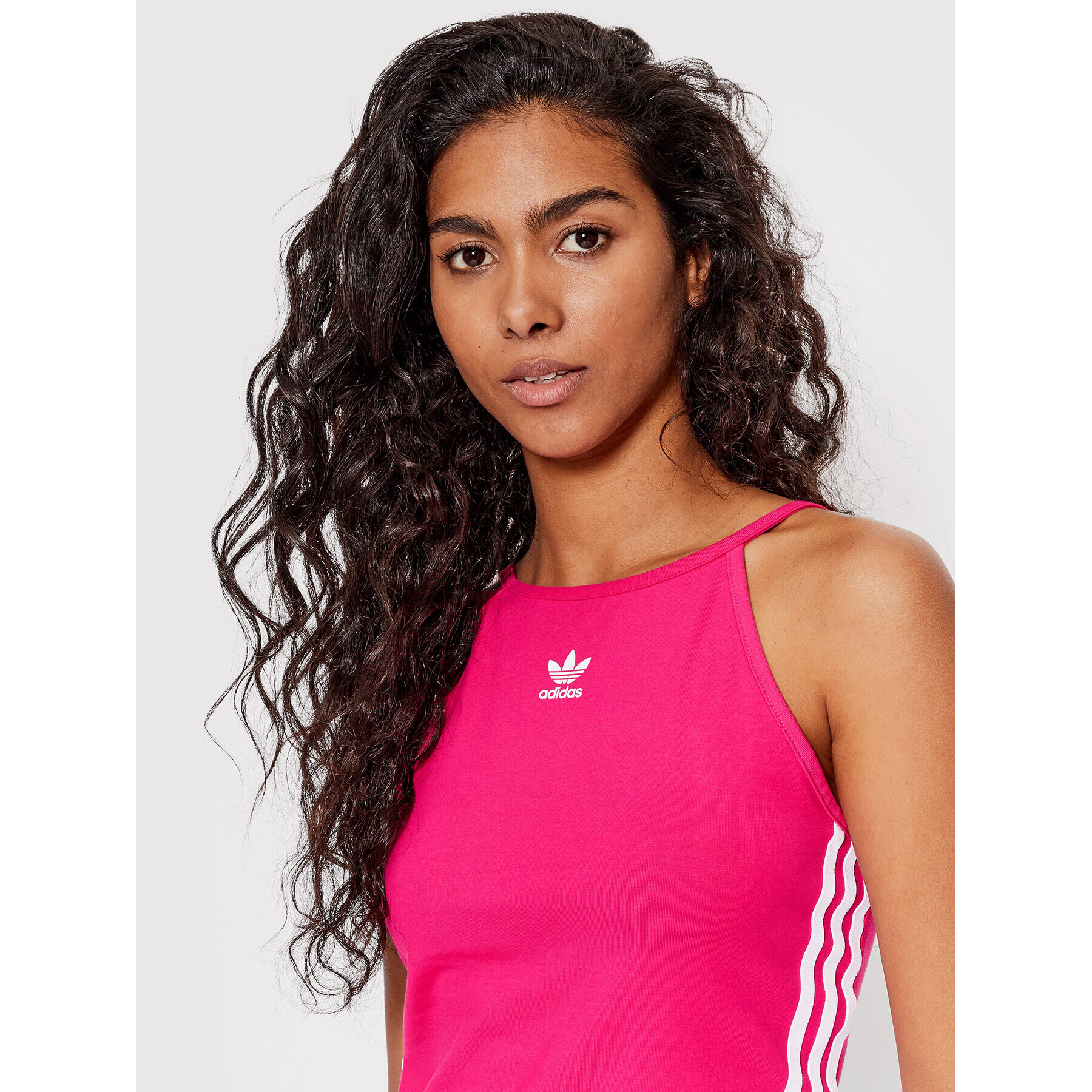 adidas топ adicolor Classics HG6143 Розов Slim Fit - Pepit.bg