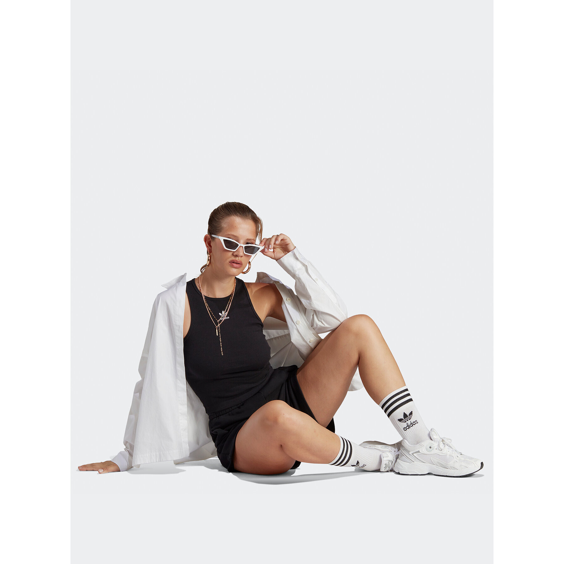 adidas топ adicolor Essentials IB9110 Черен Slim Fit - Pepit.bg