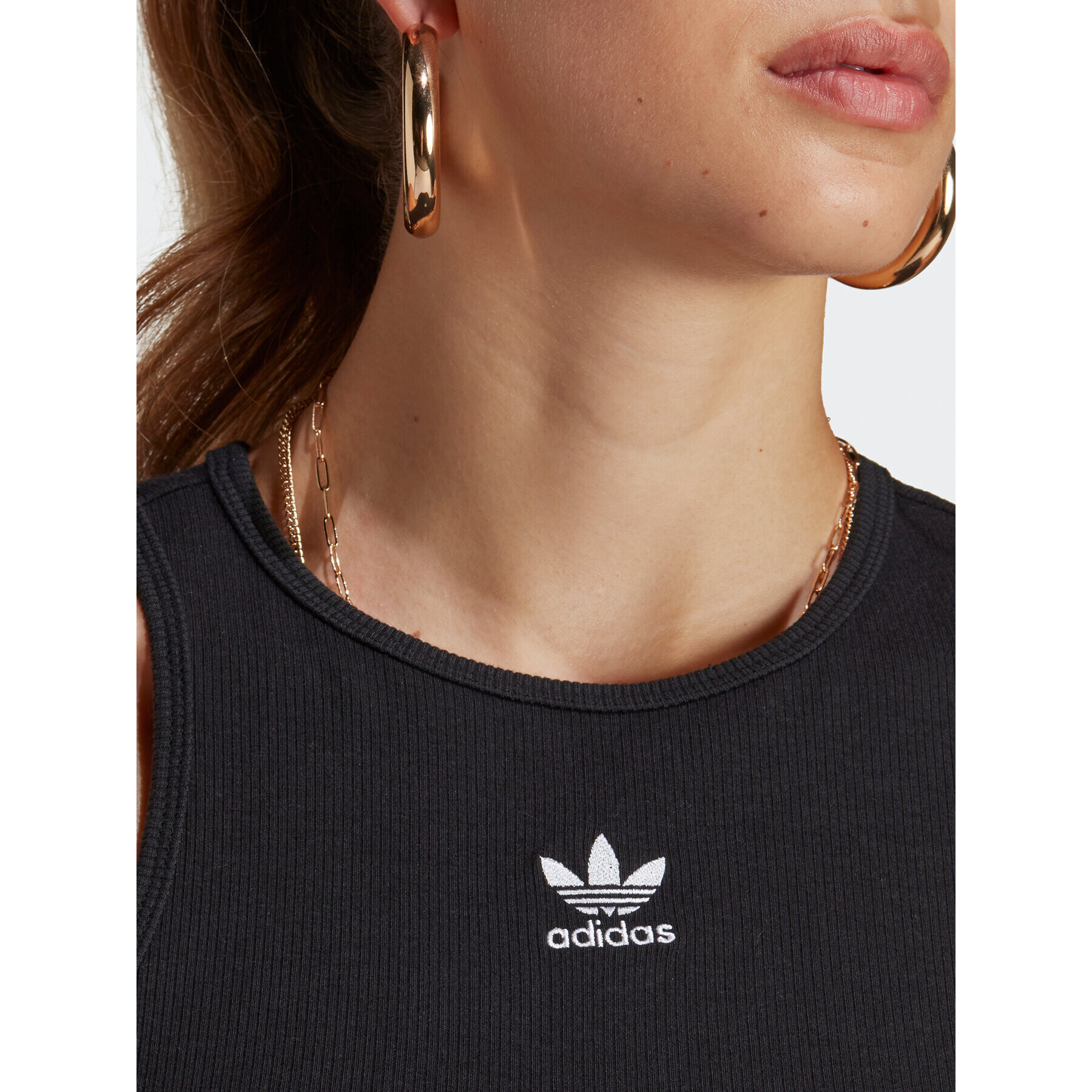 adidas топ adicolor Essentials IB9110 Черен Slim Fit - Pepit.bg