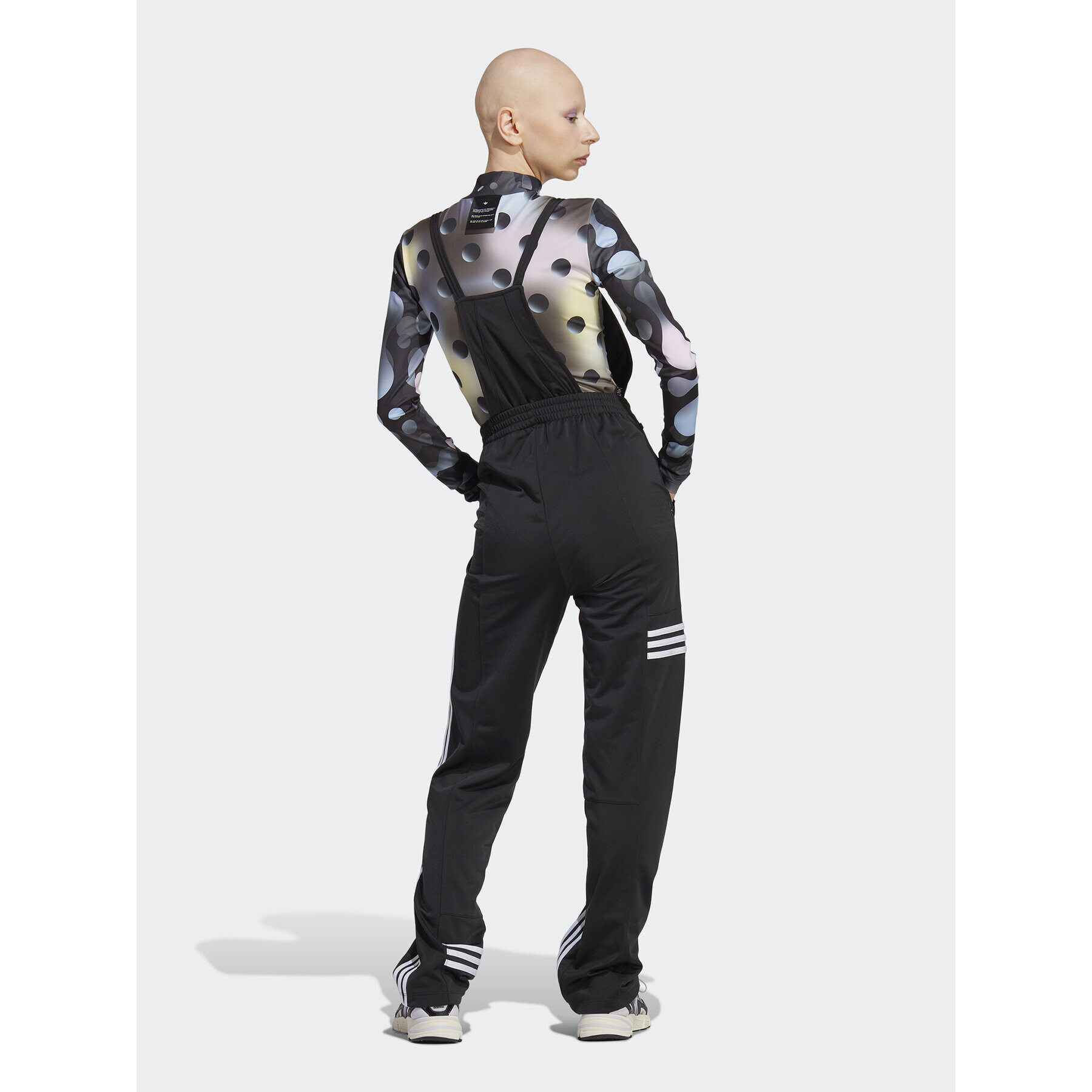 adidas топ Dungarees IC2373 Черен - Pepit.bg