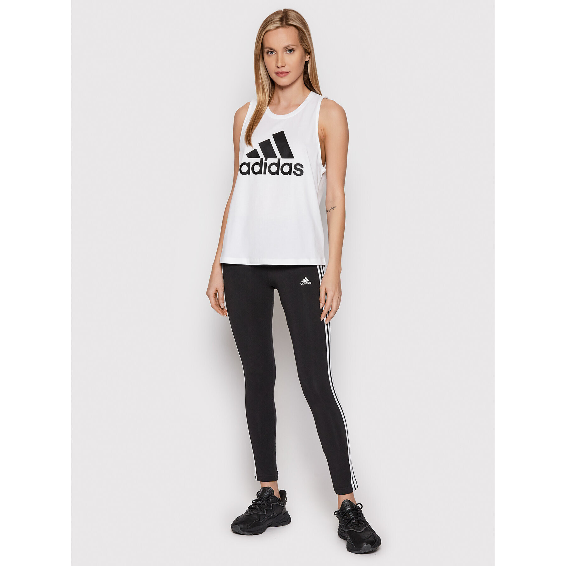 adidas топ Essentials Big Logo H10199 Бял Regular Fit - Pepit.bg