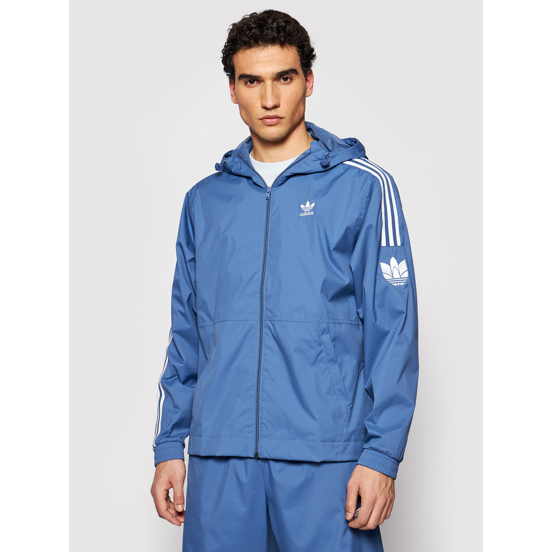 adidas Ветровка adicolor 3D Trefoil GN3552 Син Regular Fit - Pepit.bg
