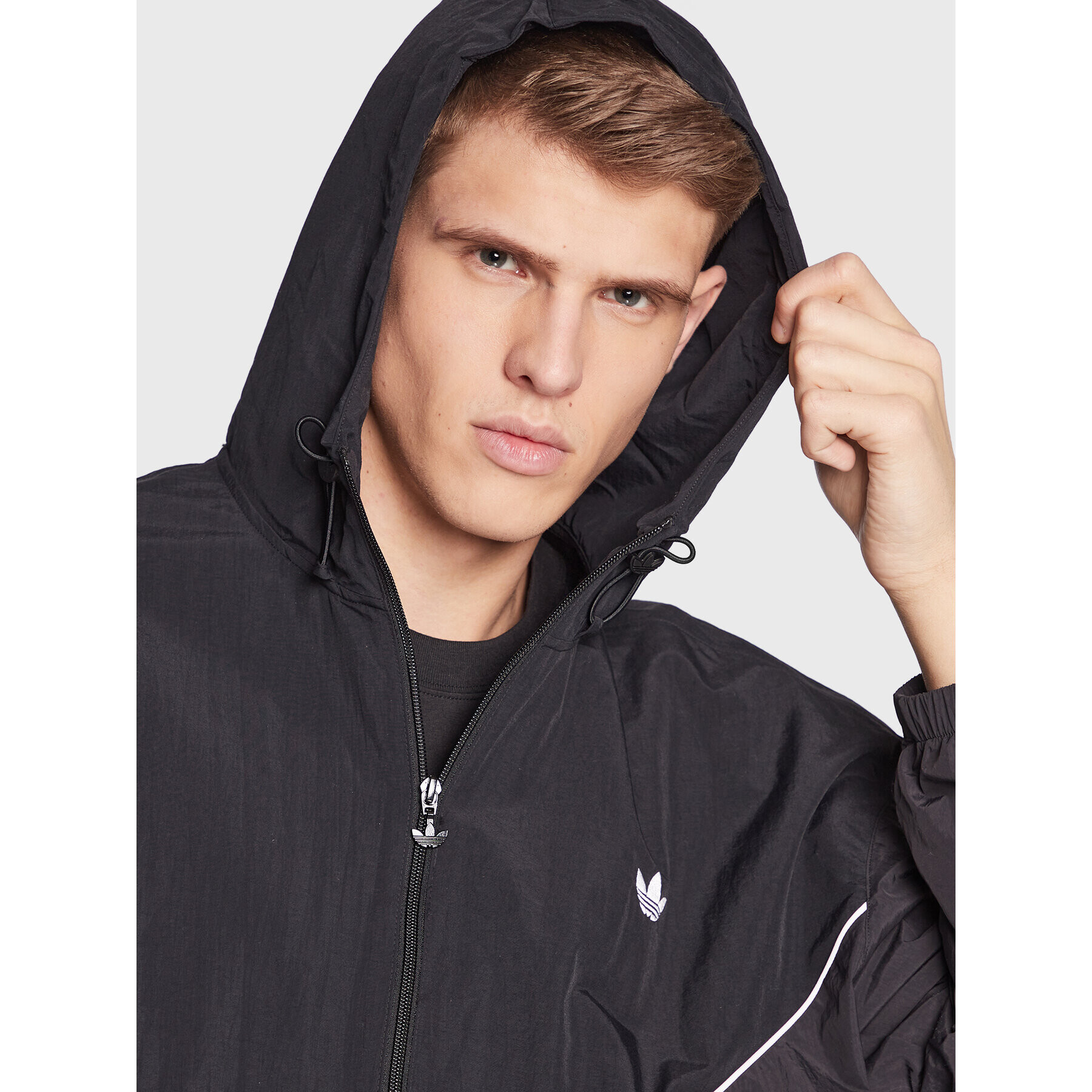 adidas Ветровка adicolor Seasonal Archive Windbreaker HR3322 Черен Loose Fit - Pepit.bg