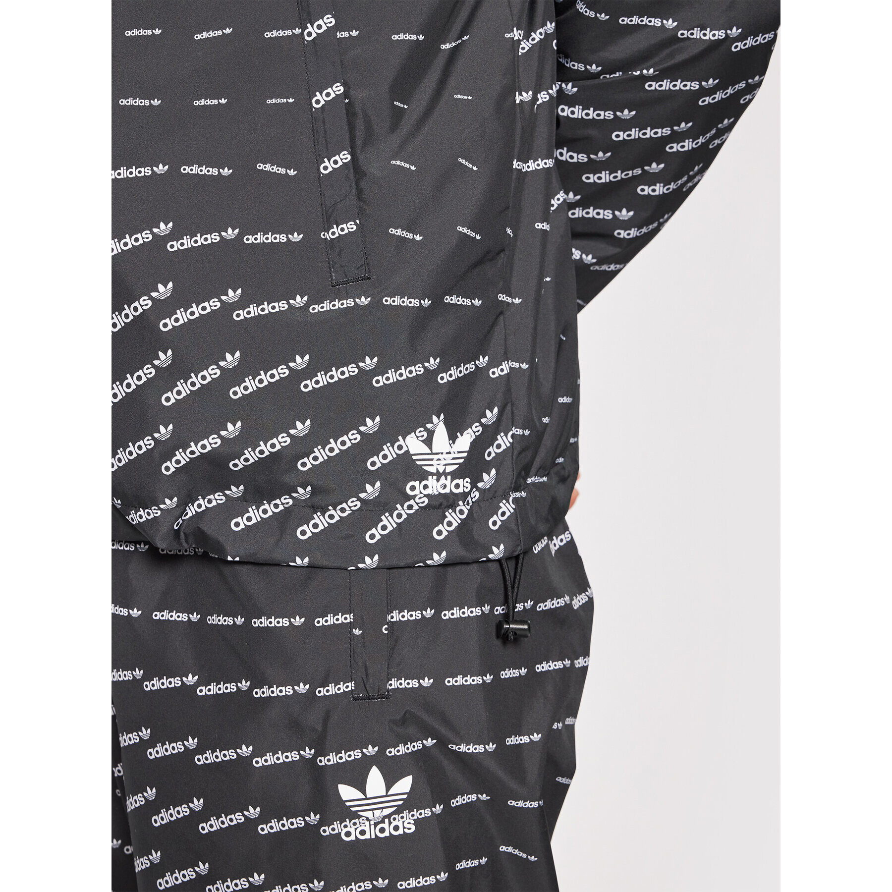 adidas Ветровка Graphics Monogram H13490 Черен Regular Fit - Pepit.bg