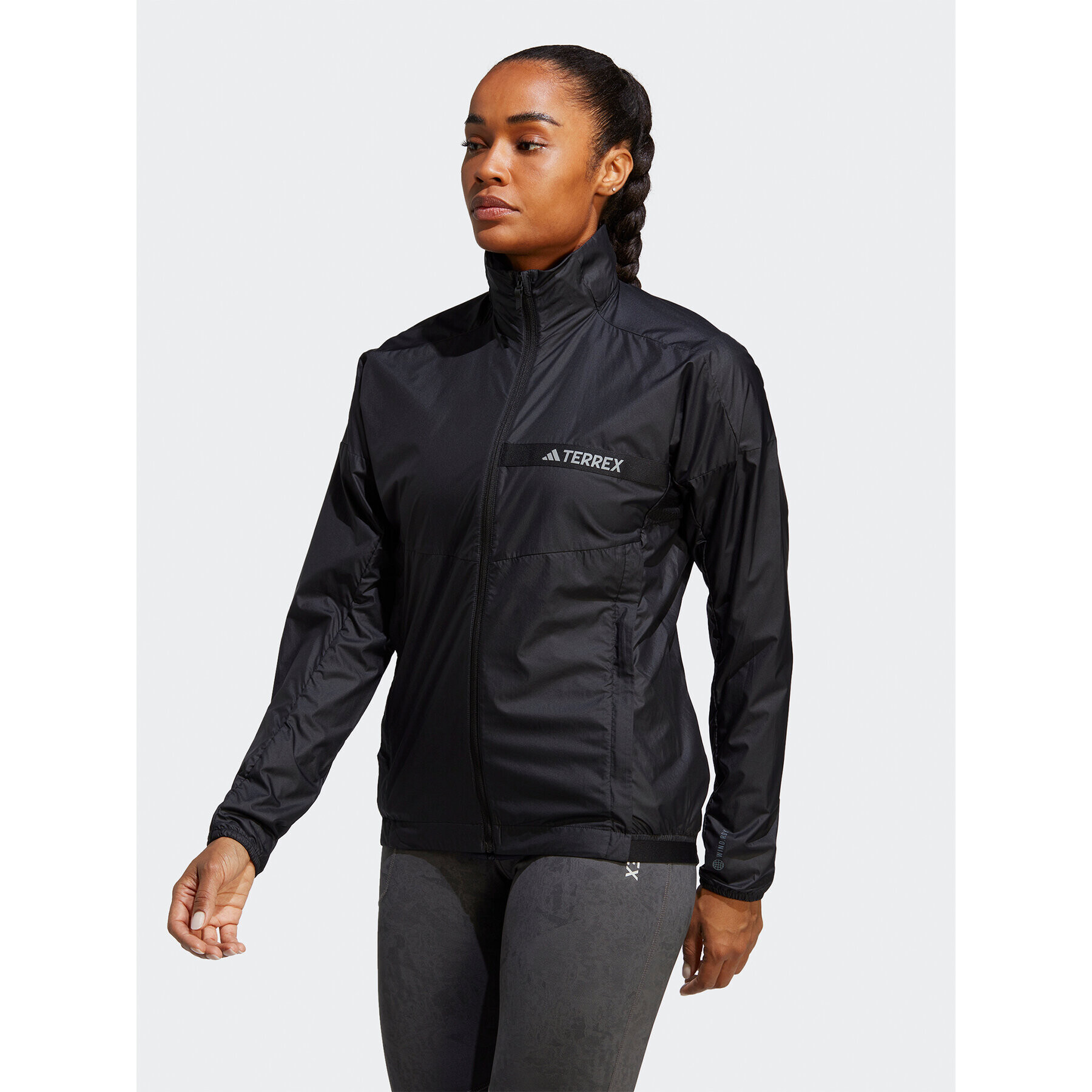 adidas Ветровка Terrex Multi Windbreaker HM4026 Черен Regular Fit - Pepit.bg