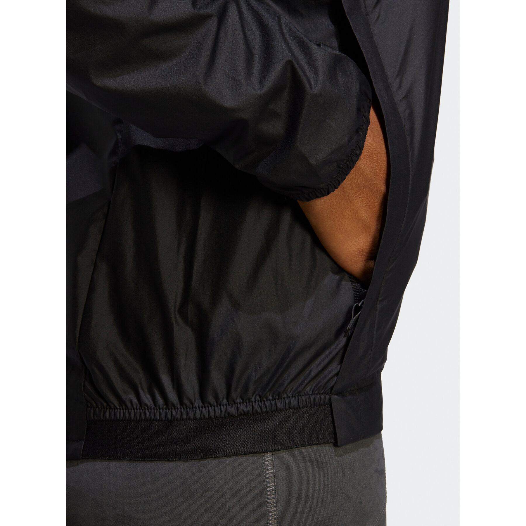 adidas Ветровка Terrex Multi Windbreaker HM4026 Черен Regular Fit - Pepit.bg
