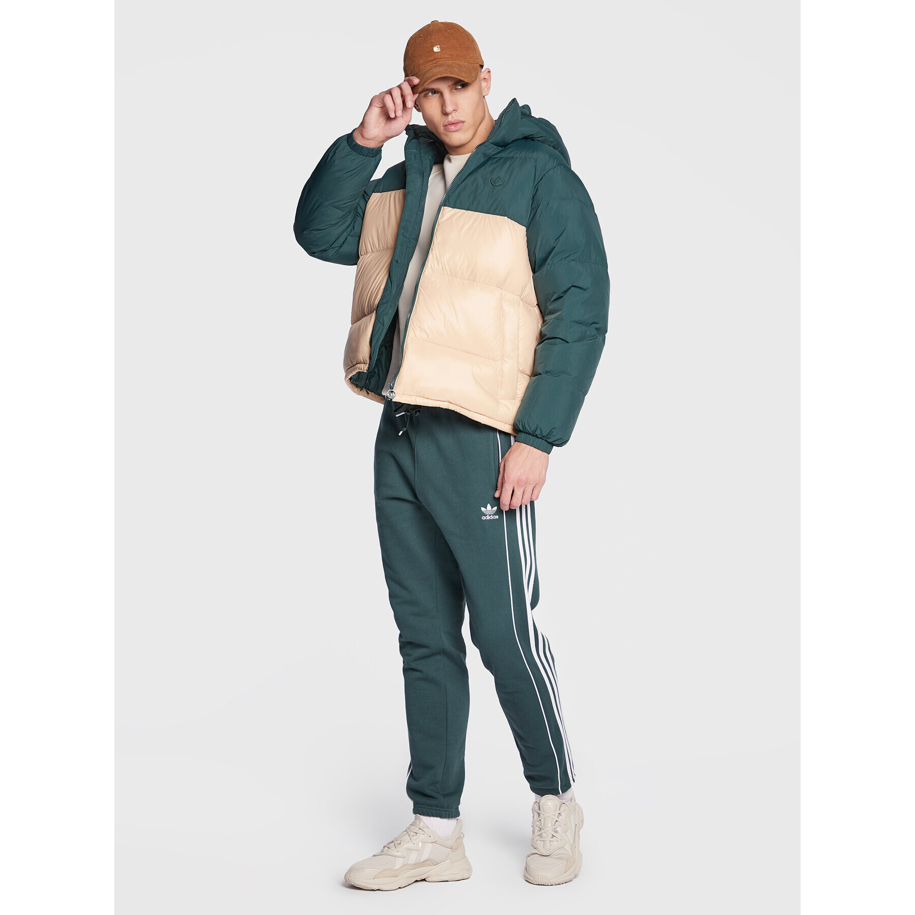 adidas Зимно яке Regen HL9187 Зелен Regular Fit - Pepit.bg