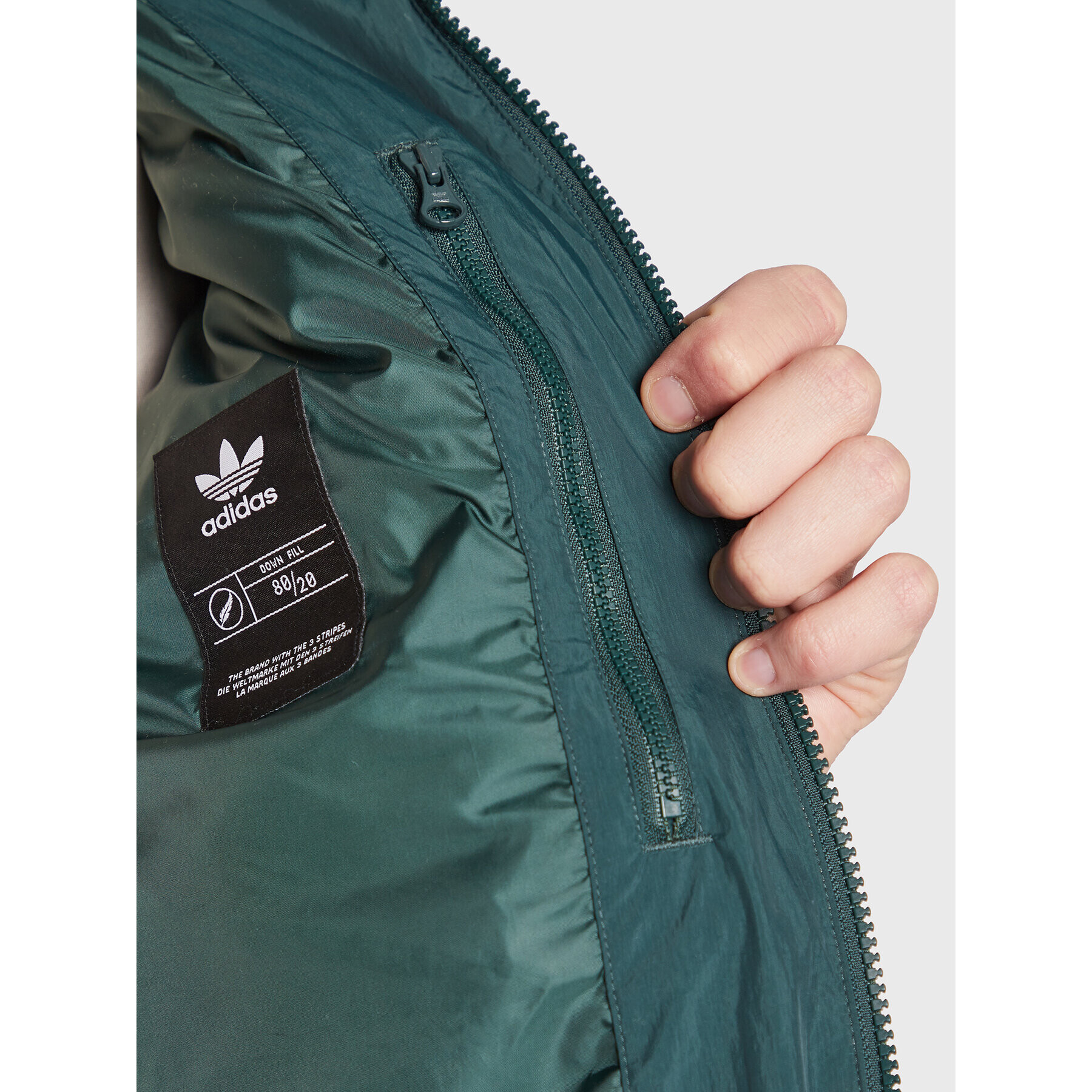 adidas Зимно яке Regen HL9187 Зелен Regular Fit - Pepit.bg