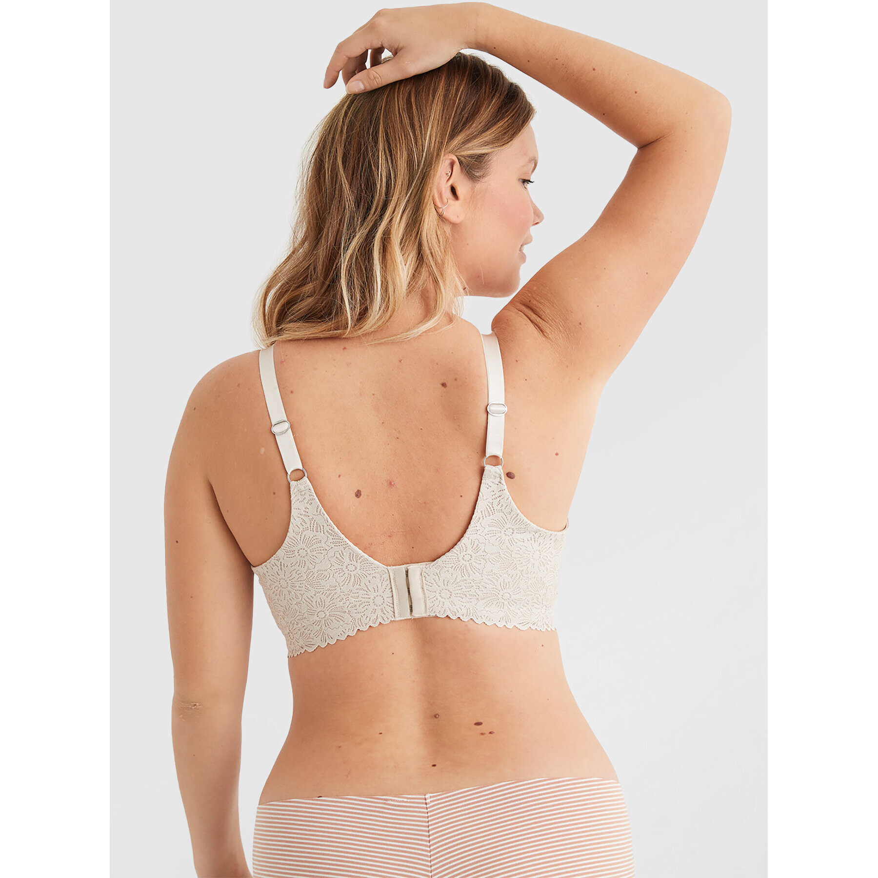 aerie Сутиен push-up 073-6734-4948 Бежов - Pepit.bg