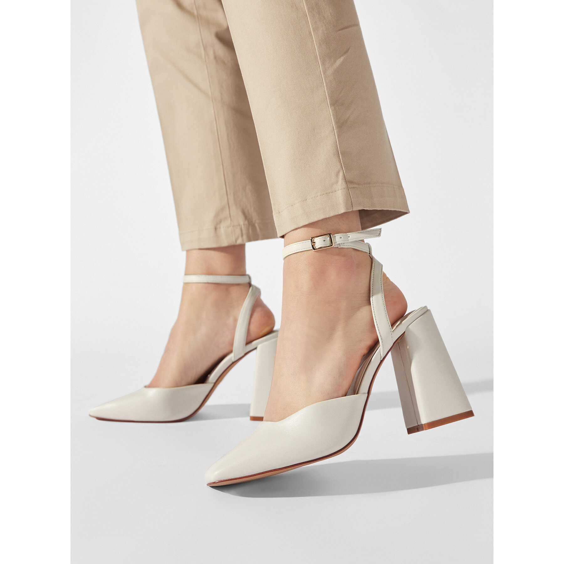 Aldo Сандали Ingenue 13567218 Бял - Pepit.bg