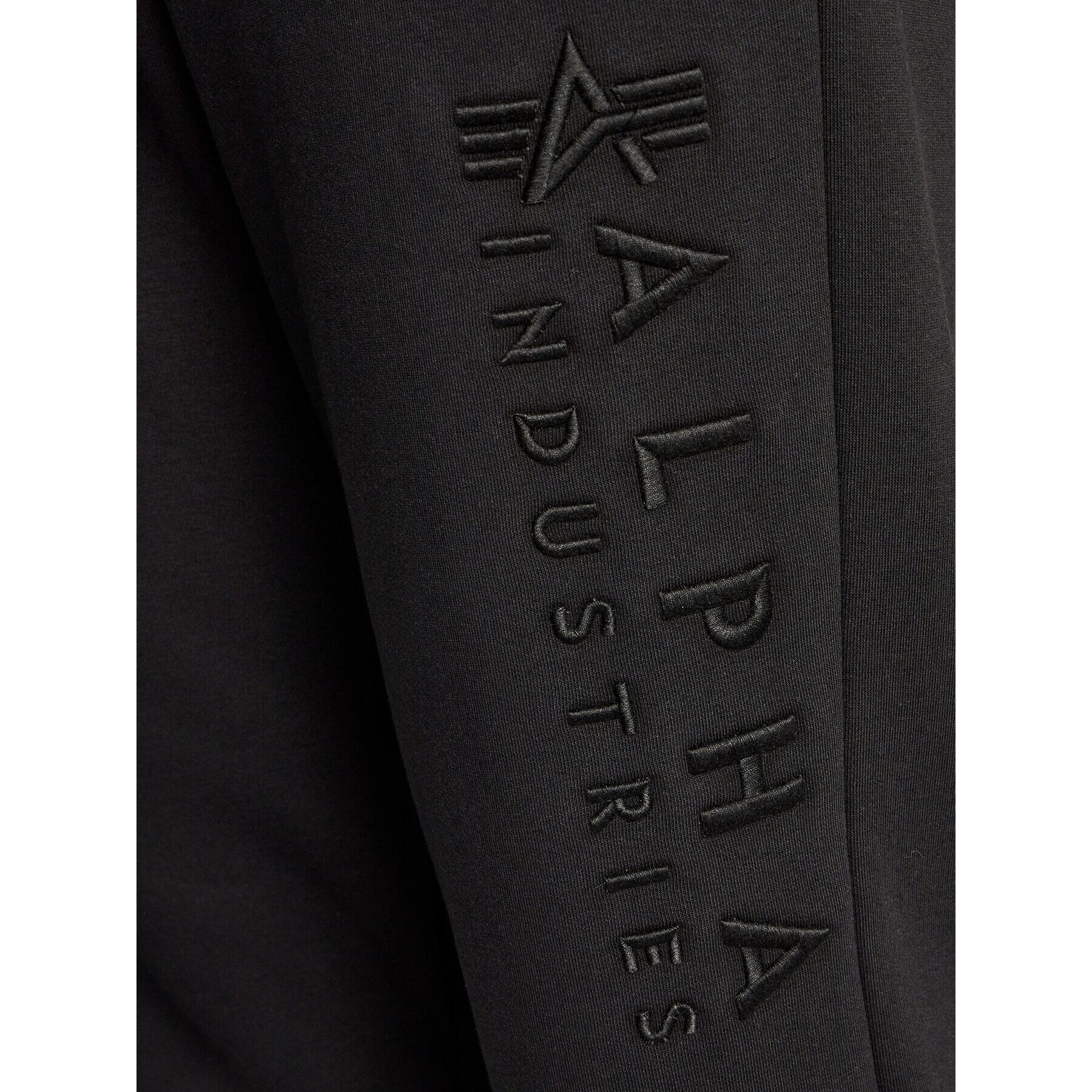 Alpha Industries Долнище анцуг EMB Jogger 138052 Черен Regular Fit - Pepit.bg