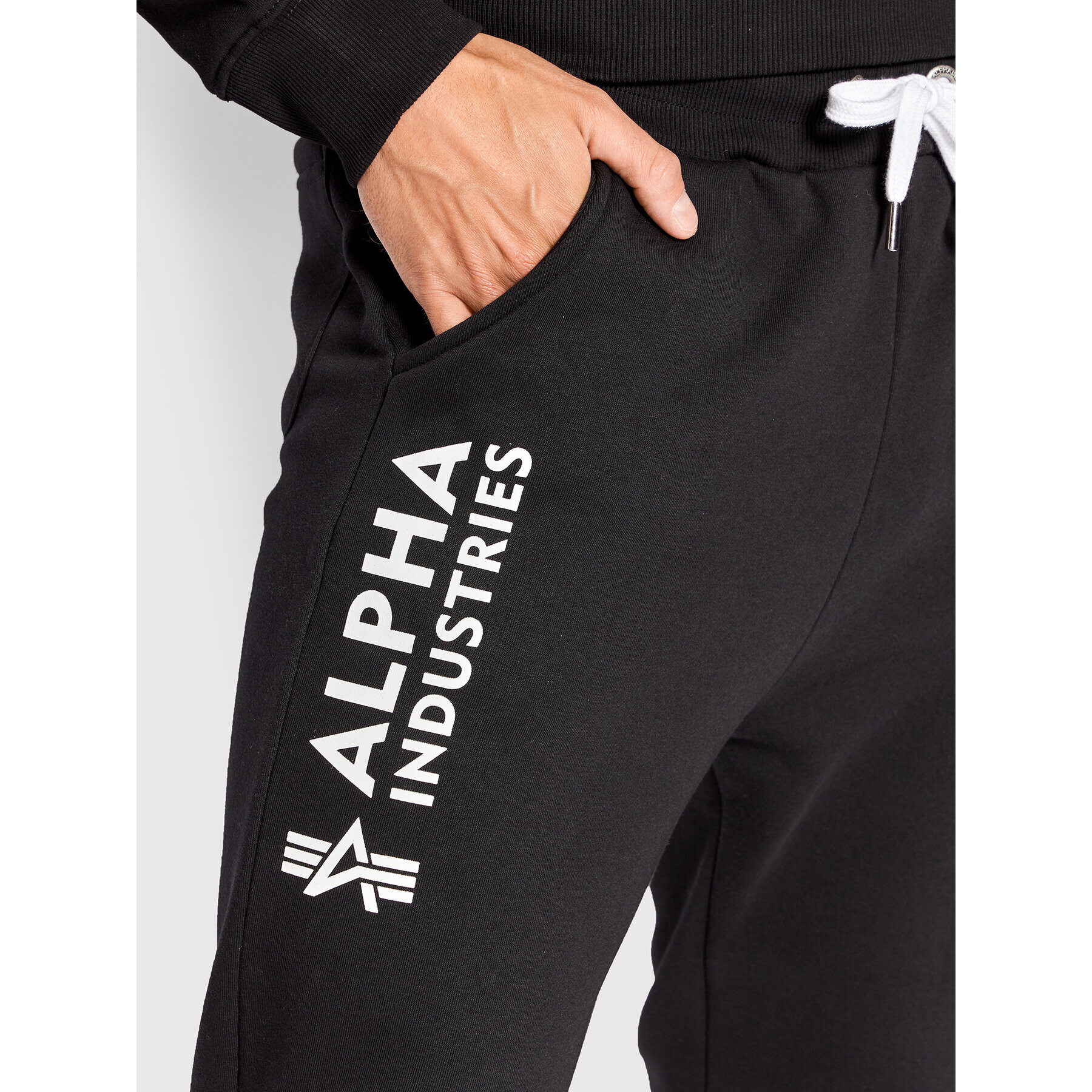 Alpha Industries Долнище анцуг Basic 116368 Черен Regular Fit - Pepit.bg