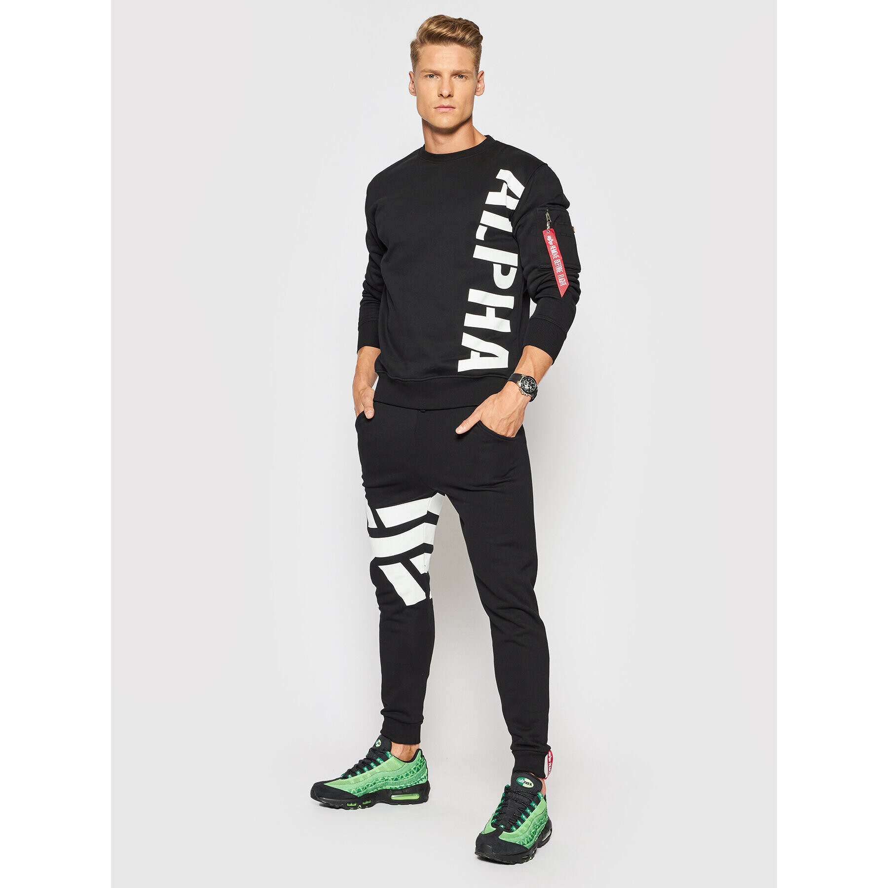 Alpha Industries Долнище анцуг Side Logo 118362 Черен Slim Fit - Pepit.bg