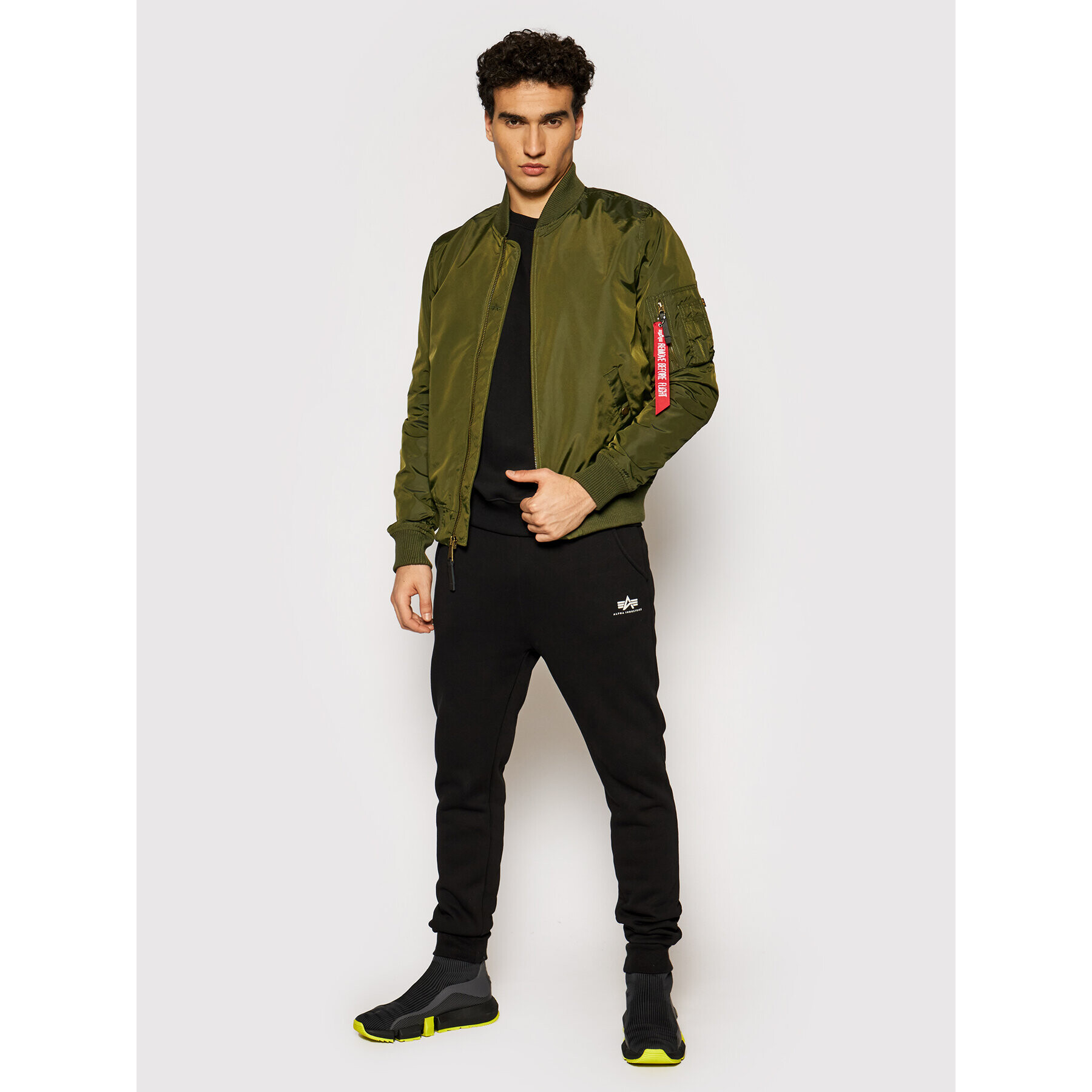 Alpha Industries Яке бомбър Ma-1 191103 Зелен Regular Fit - Pepit.bg