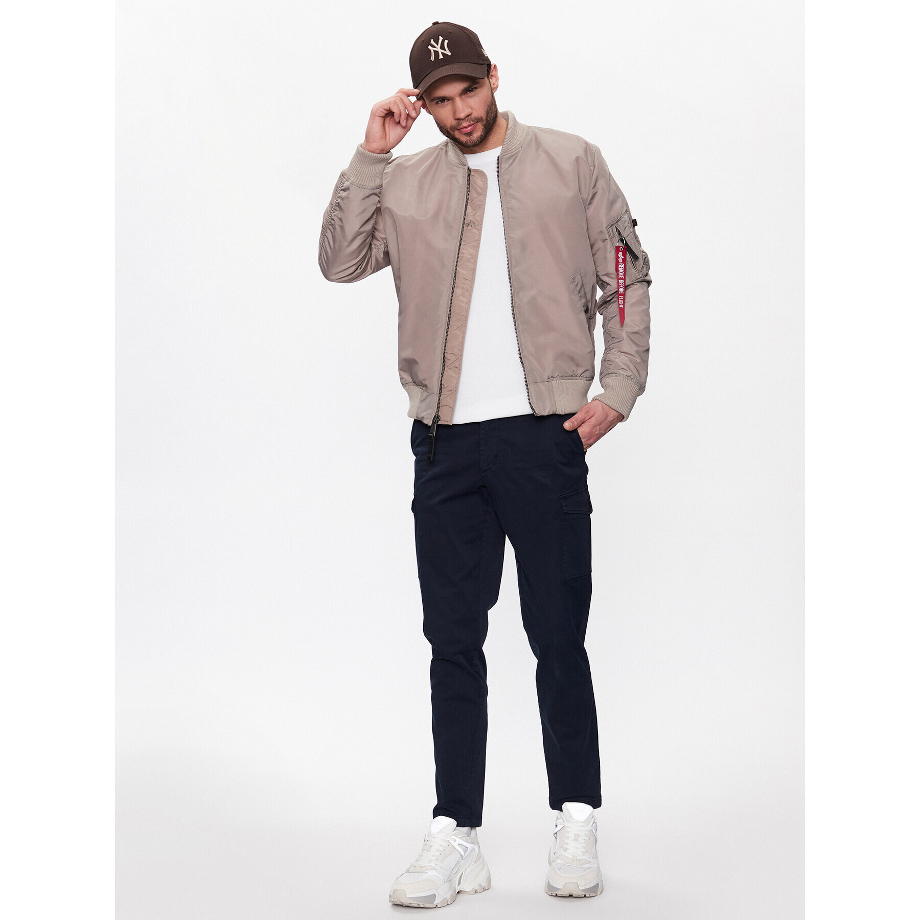 Alpha Industries Яке бомбър MA-1 191103 Бежов Regular Fit - Pepit.bg