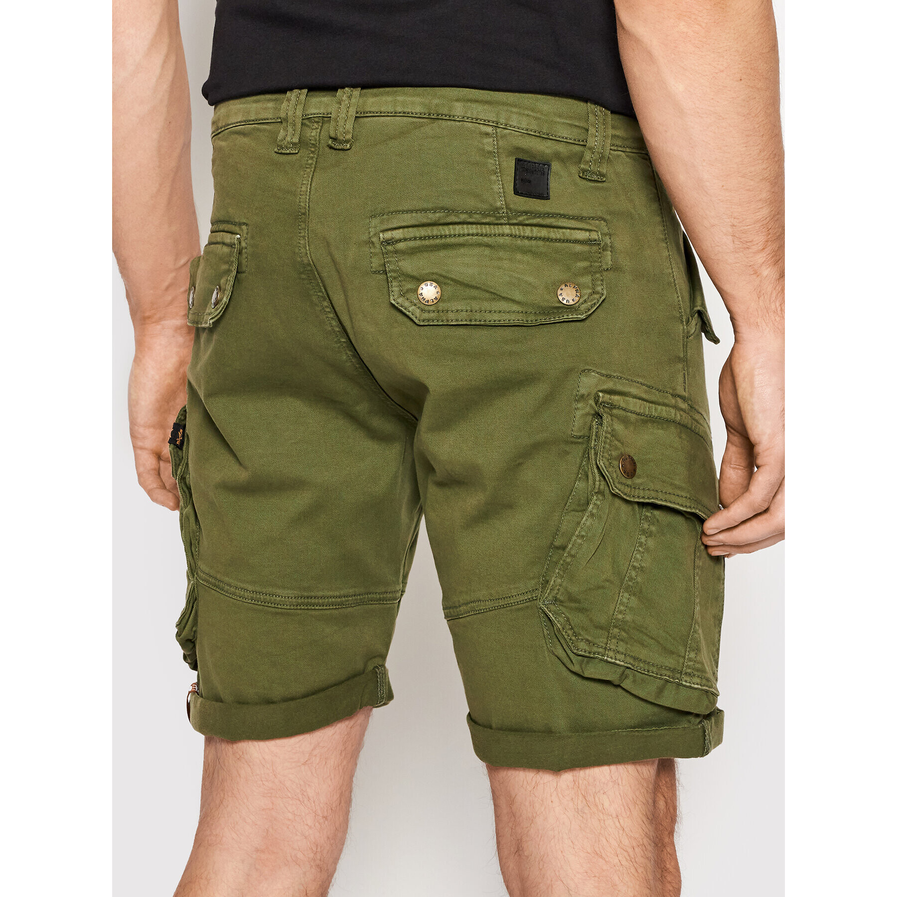 Alpha Industries Шорти от плат Combat 116210 Зелен Regular Fit - Pepit.bg