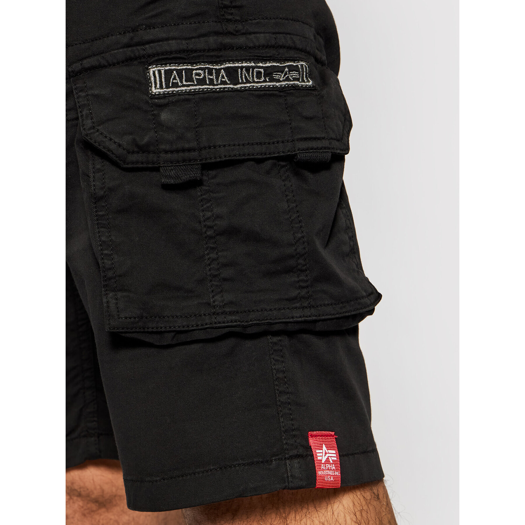 Alpha Industries Шорти от плат Crew 176203 Черен Slim Fit - Pepit.bg