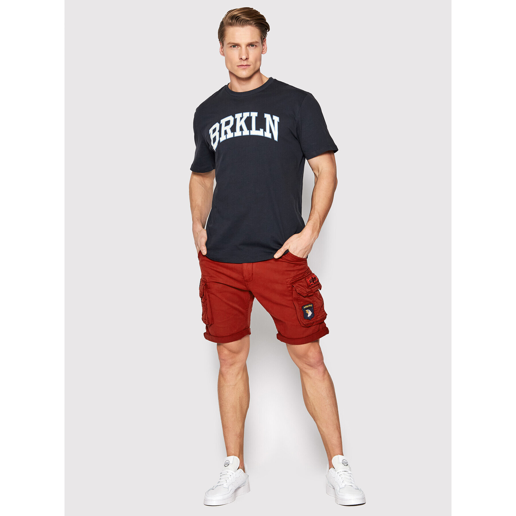 Alpha Industries Шорти от плат Crew 186209 Червен Regular Fit - Pepit.bg