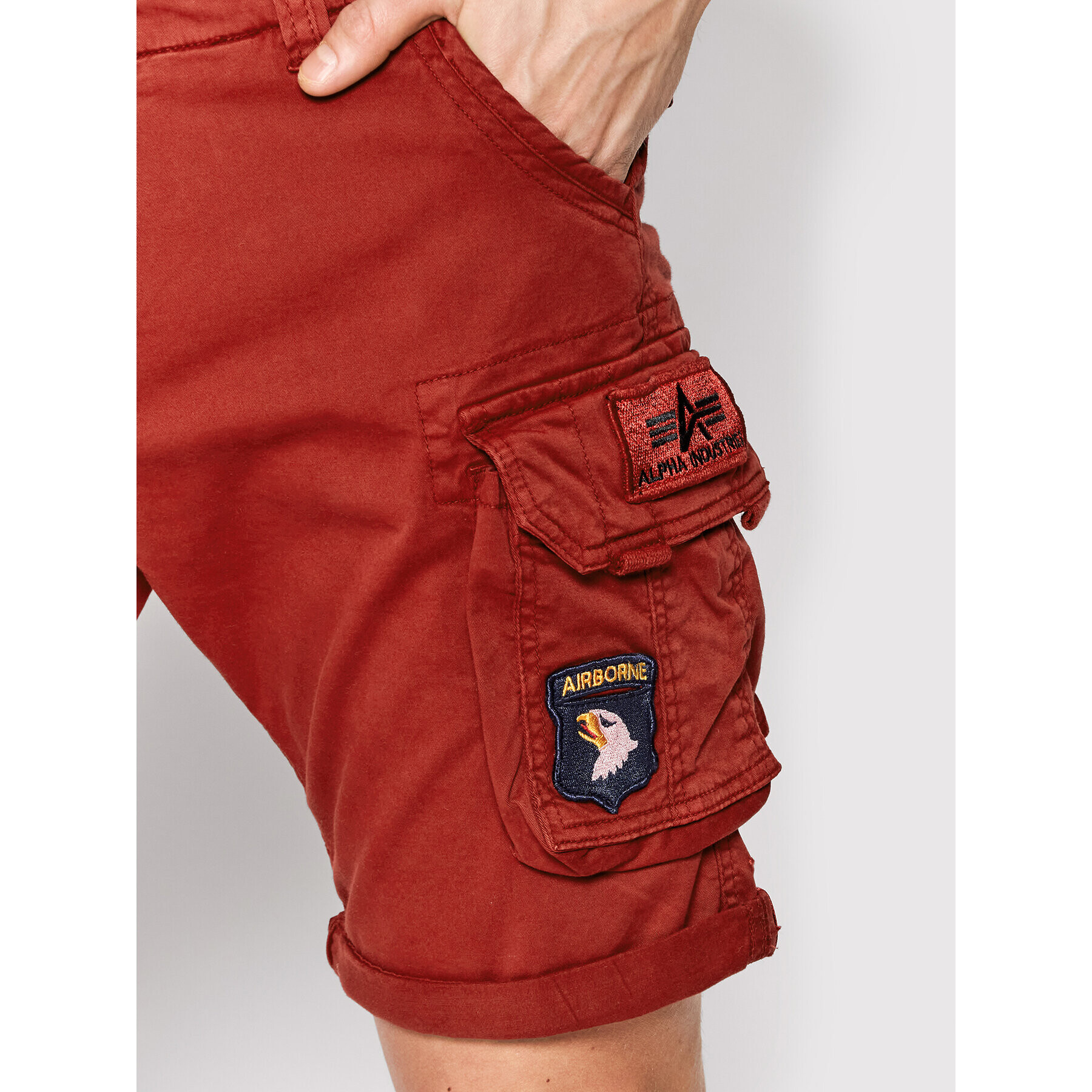 Alpha Industries Шорти от плат Crew 186209 Червен Regular Fit - Pepit.bg