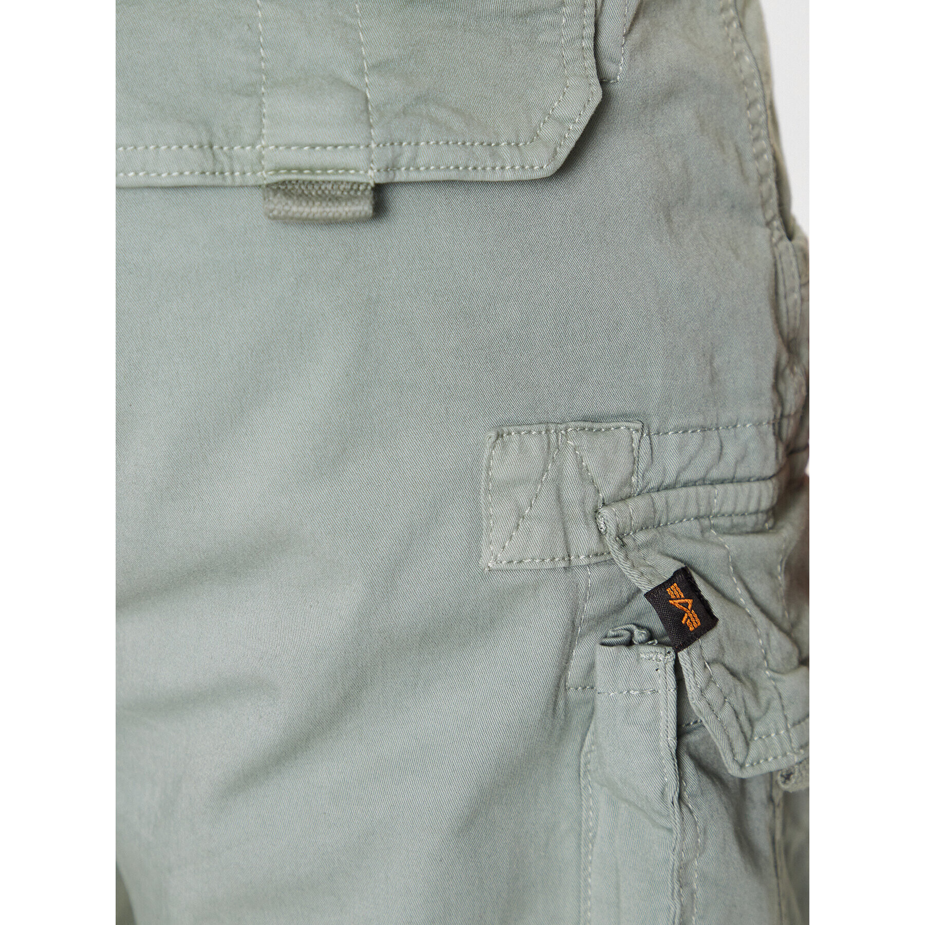 Alpha Industries Шорти от плат Crew 176203 Зелен Slim Fit - Pepit.bg