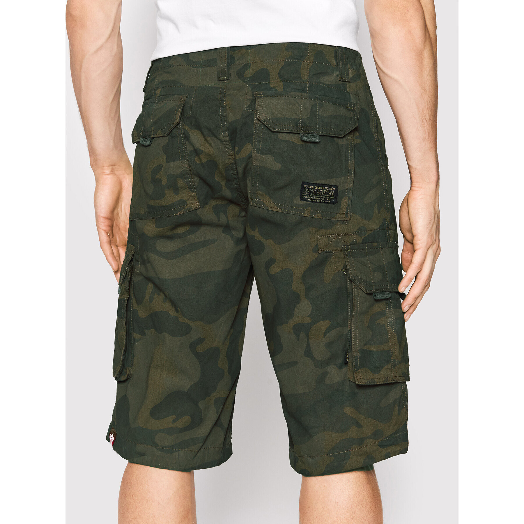 Alpha Industries Шорти от плат Jet Camo 191200C Зелен Regular Fit - Pepit.bg