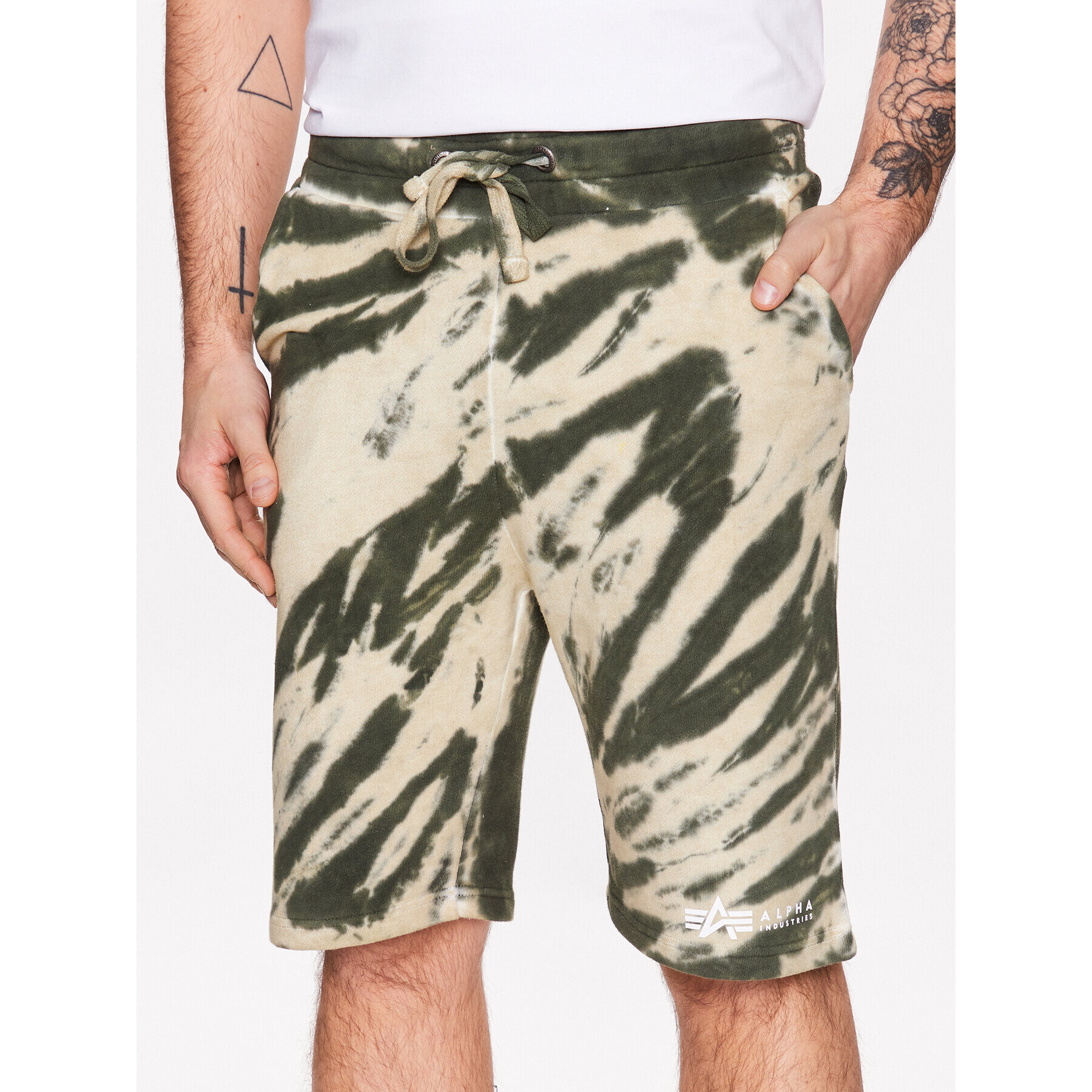 Alpha Industries Спортни шорти Tie Dye 106361 Зелен Regular Fit - Pepit.bg
