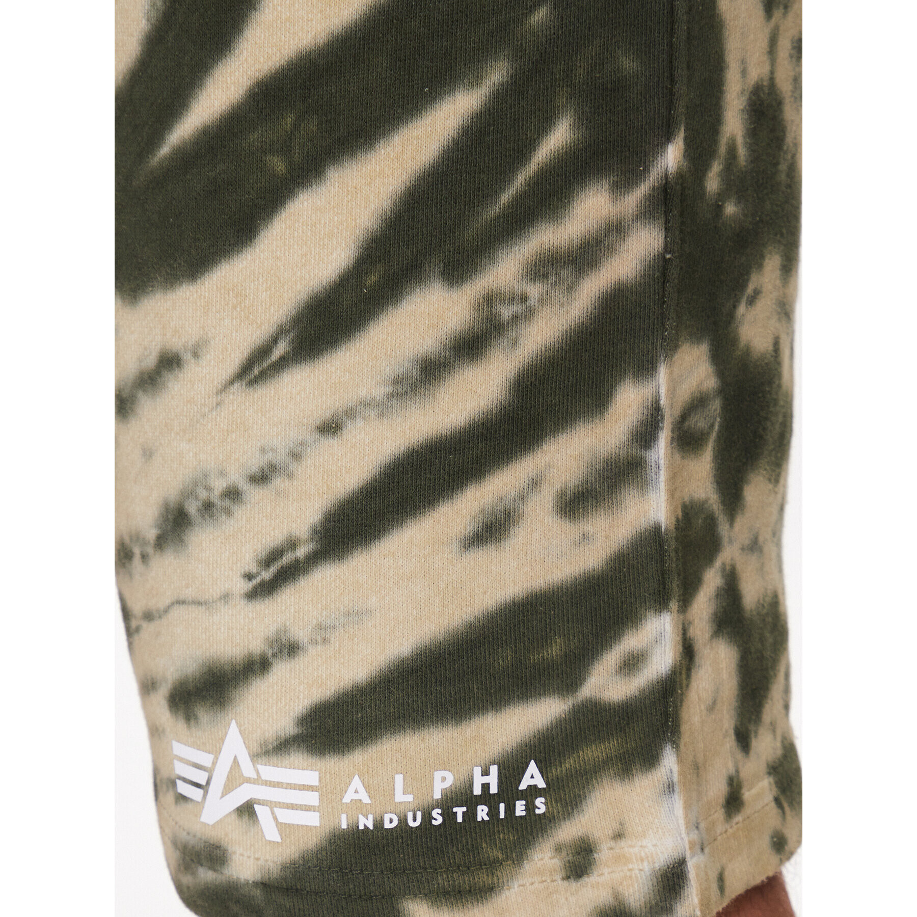 Alpha Industries Спортни шорти Tie Dye 106361 Зелен Regular Fit - Pepit.bg