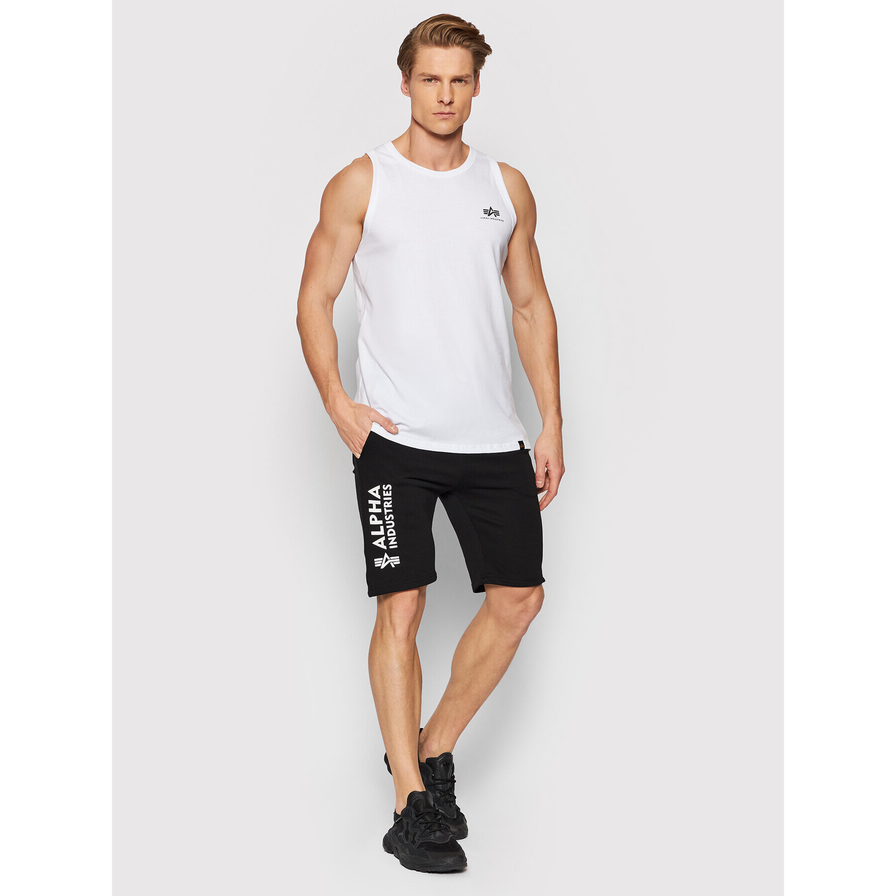 Alpha Industries Спортни шорти Basic 116364 Черен Regular Fit - Pepit.bg