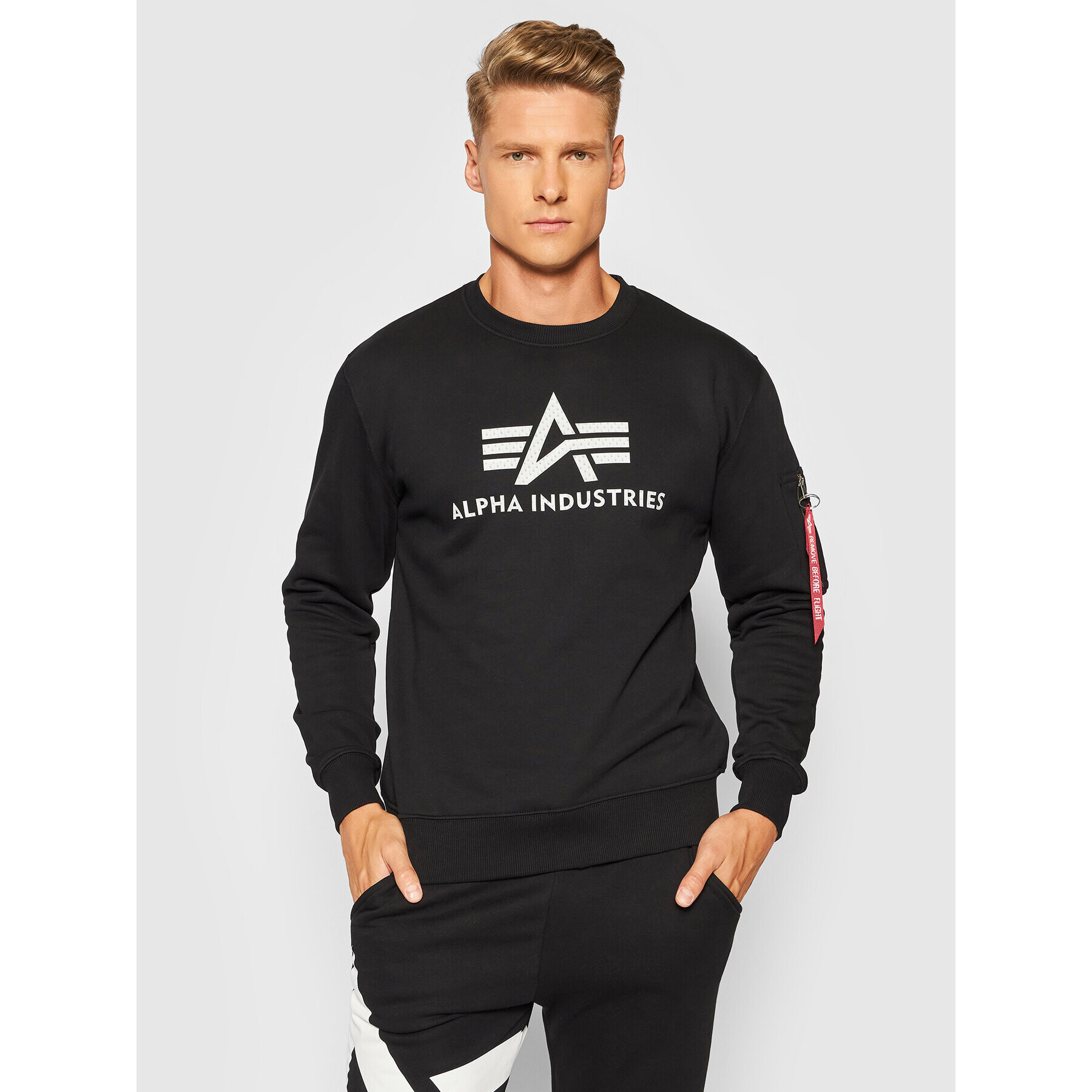 Alpha Industries Суитшърт 3D Logo 118311 Черен Regular Fit - Pepit.bg