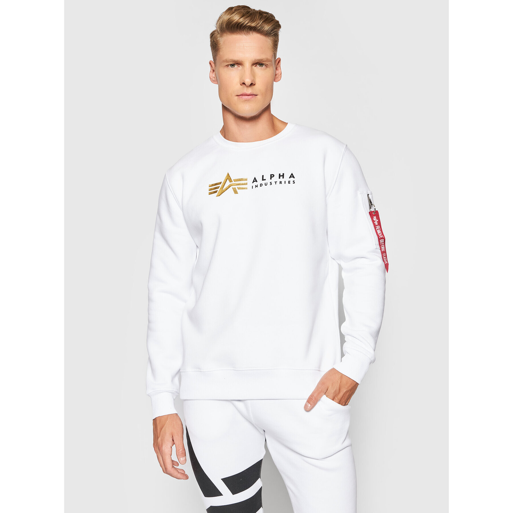 Alpha Industries Суитшърт Label Foil Print 118312FP Бял Regular Fit - Pepit.bg