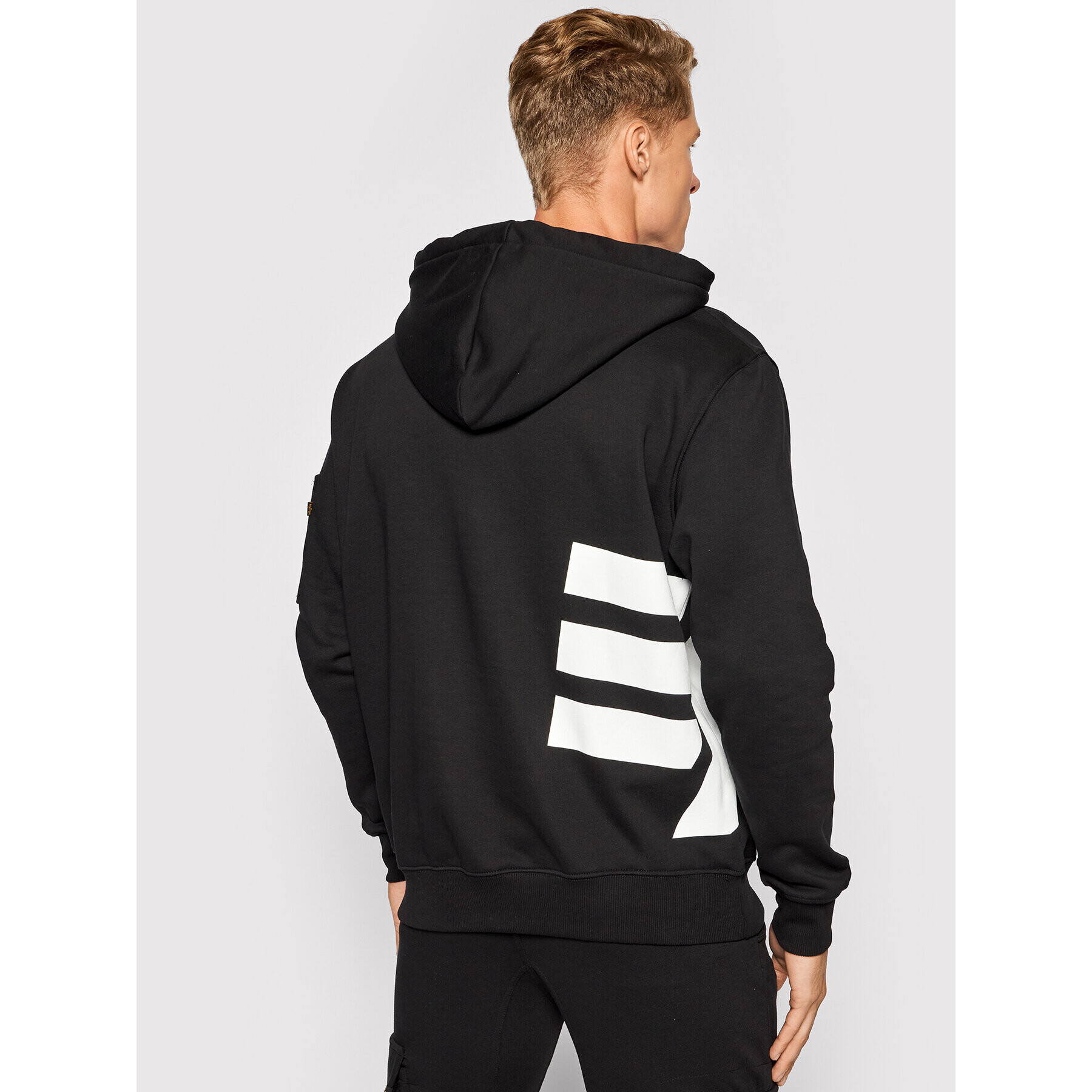 Alpha Industries Суитшърт Side Logo 118339 Черен Regular Fit - Pepit.bg