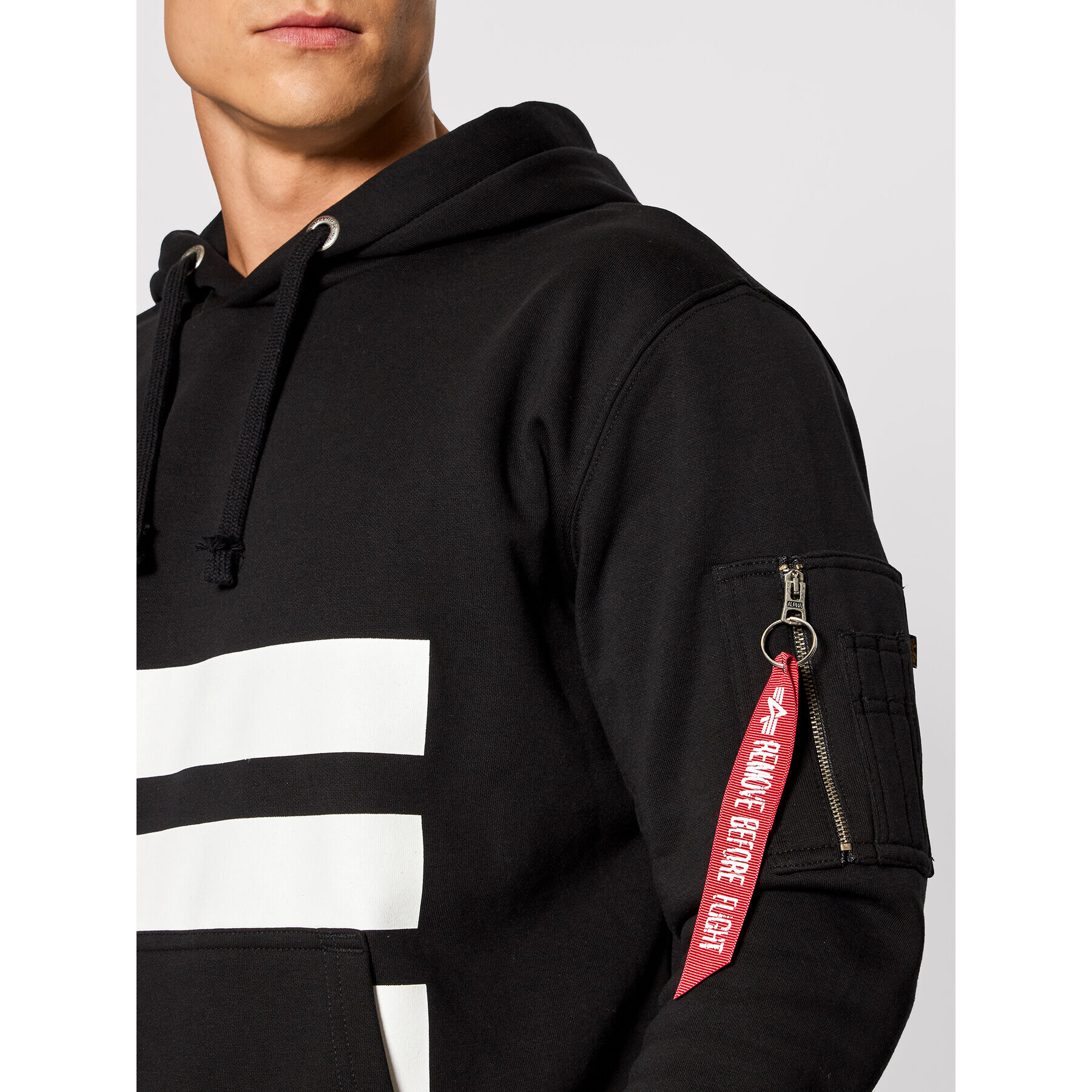 Alpha Industries Суитшърт Side Logo 118339 Черен Regular Fit - Pepit.bg