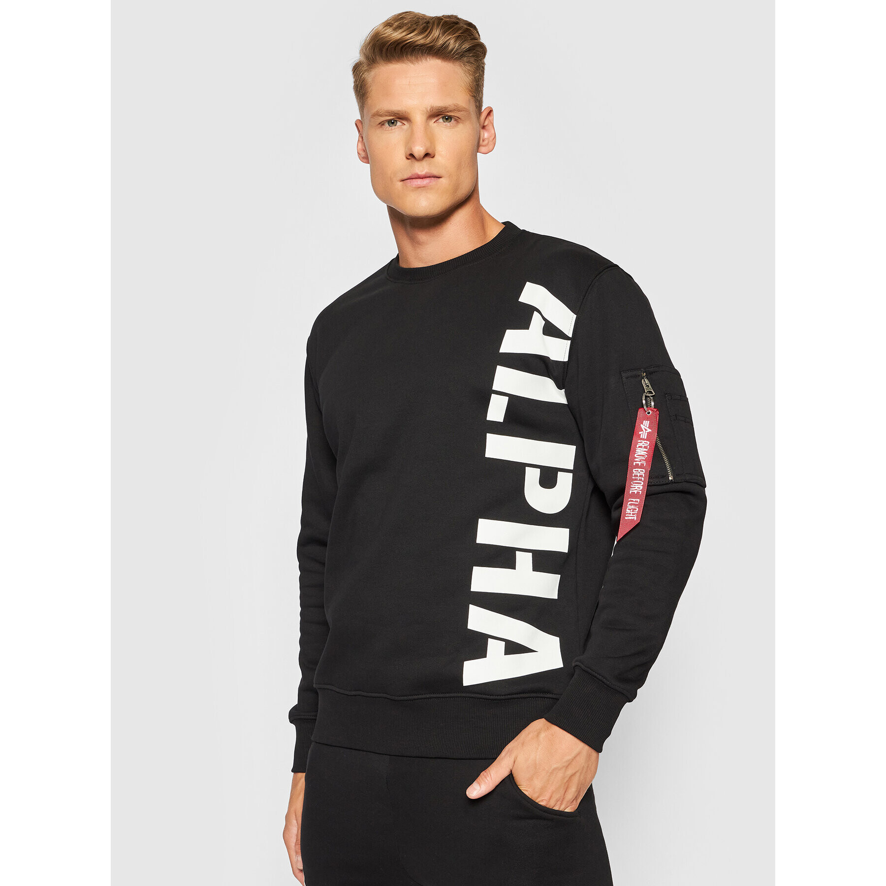 Alpha Industries Суитшърт Side Print 118304 Черен Regular Fit - Pepit.bg