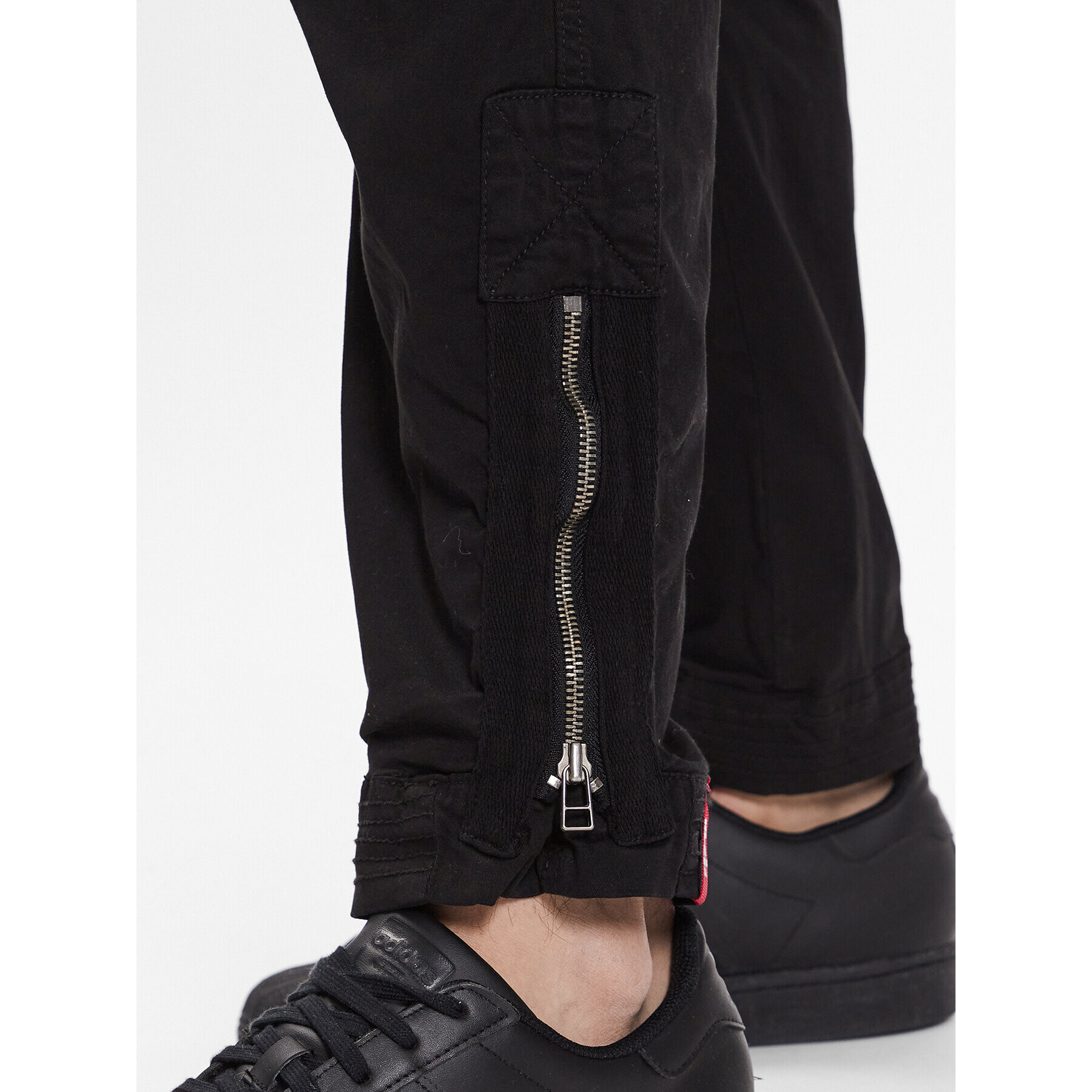 Alpha Industries Текстилни панталони Task Force 106203 Черен Regular Fit - Pepit.bg