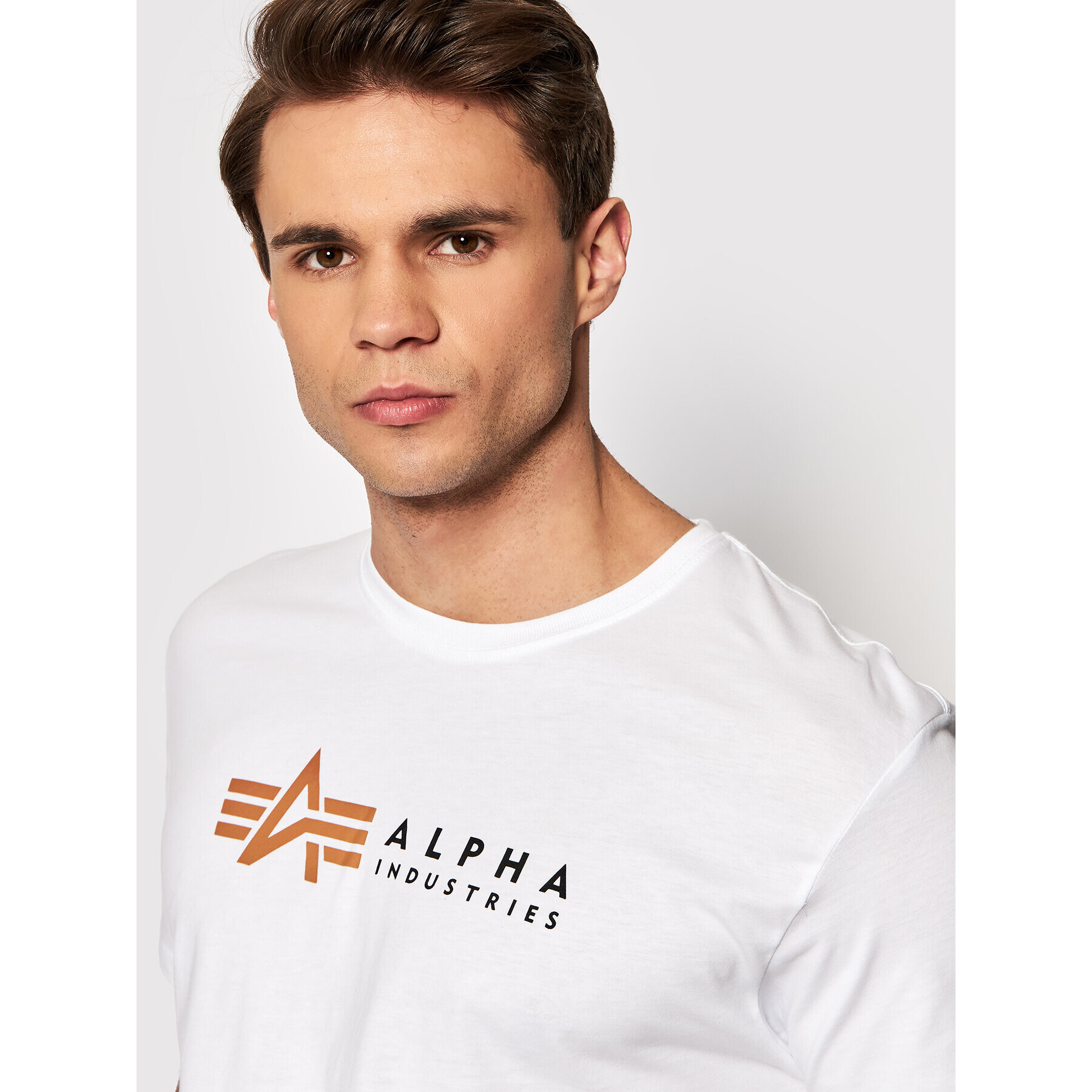 Alpha Industries Тишърт Alpha Label 118502 Бял Regular Fit - Pepit.bg