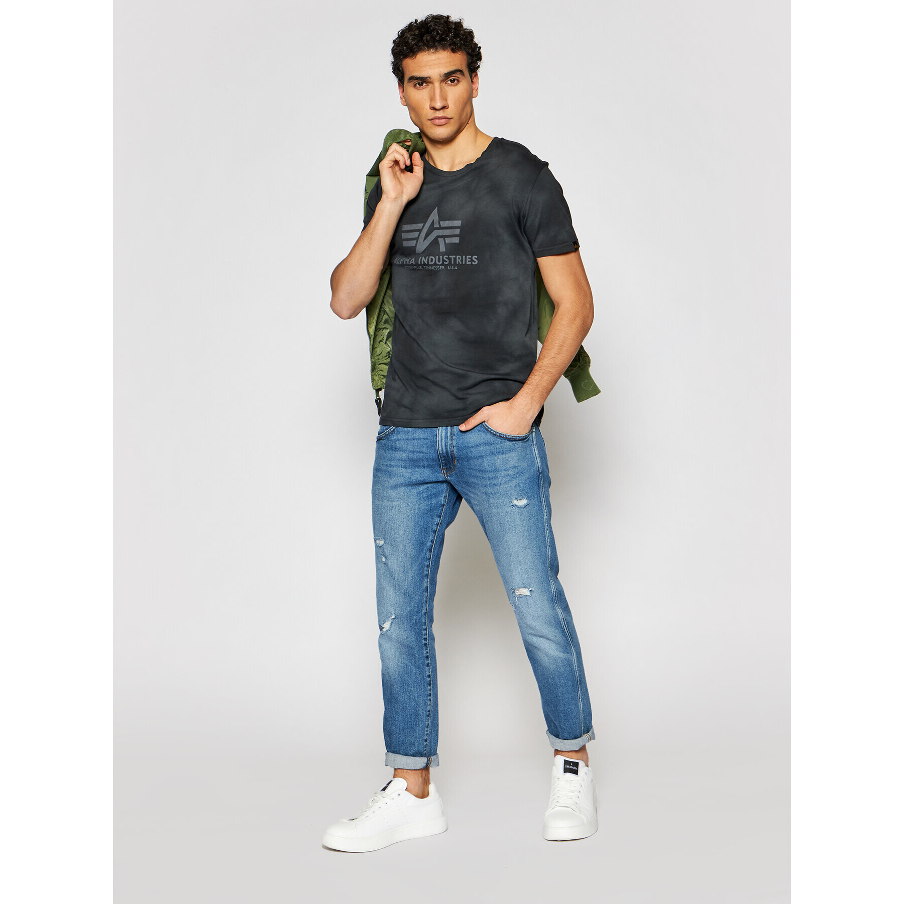 Alpha Industries Тишърт Basic T Batik 116517 Черен Regular Fit - Pepit.bg