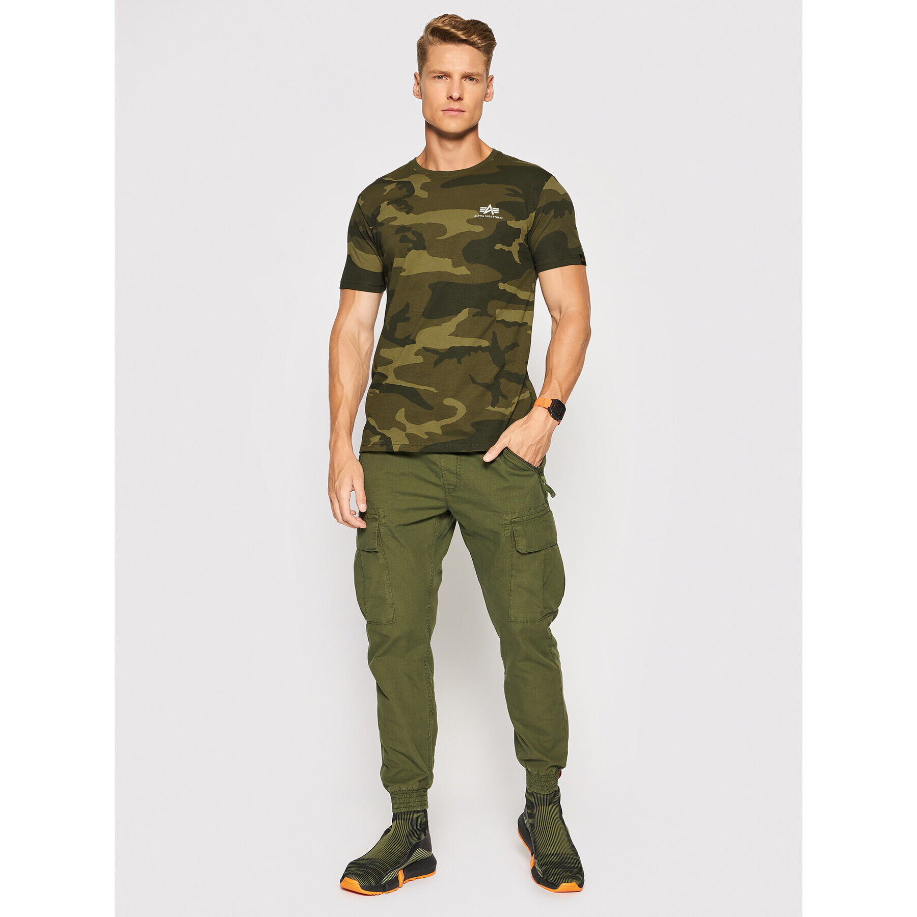 Alpha Industries Тишърт Basic T Small Logo Camo 188505C Зелен Regular Fit - Pepit.bg