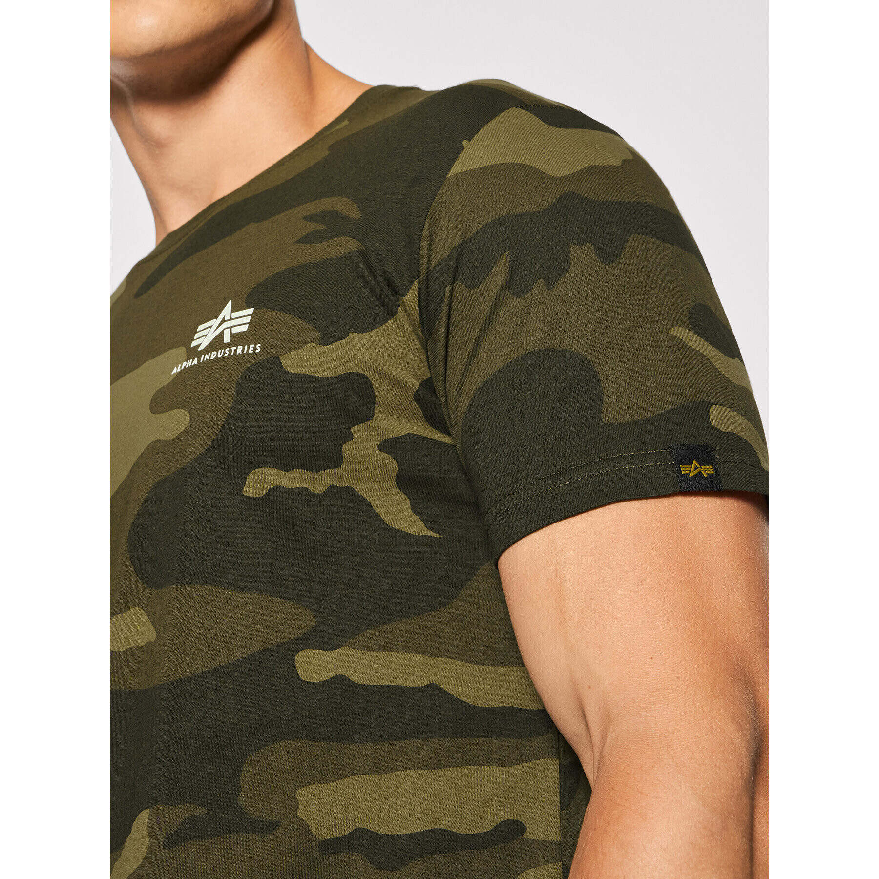 Alpha Industries Тишърт Basic T Small Logo Camo 188505C Зелен Regular Fit - Pepit.bg